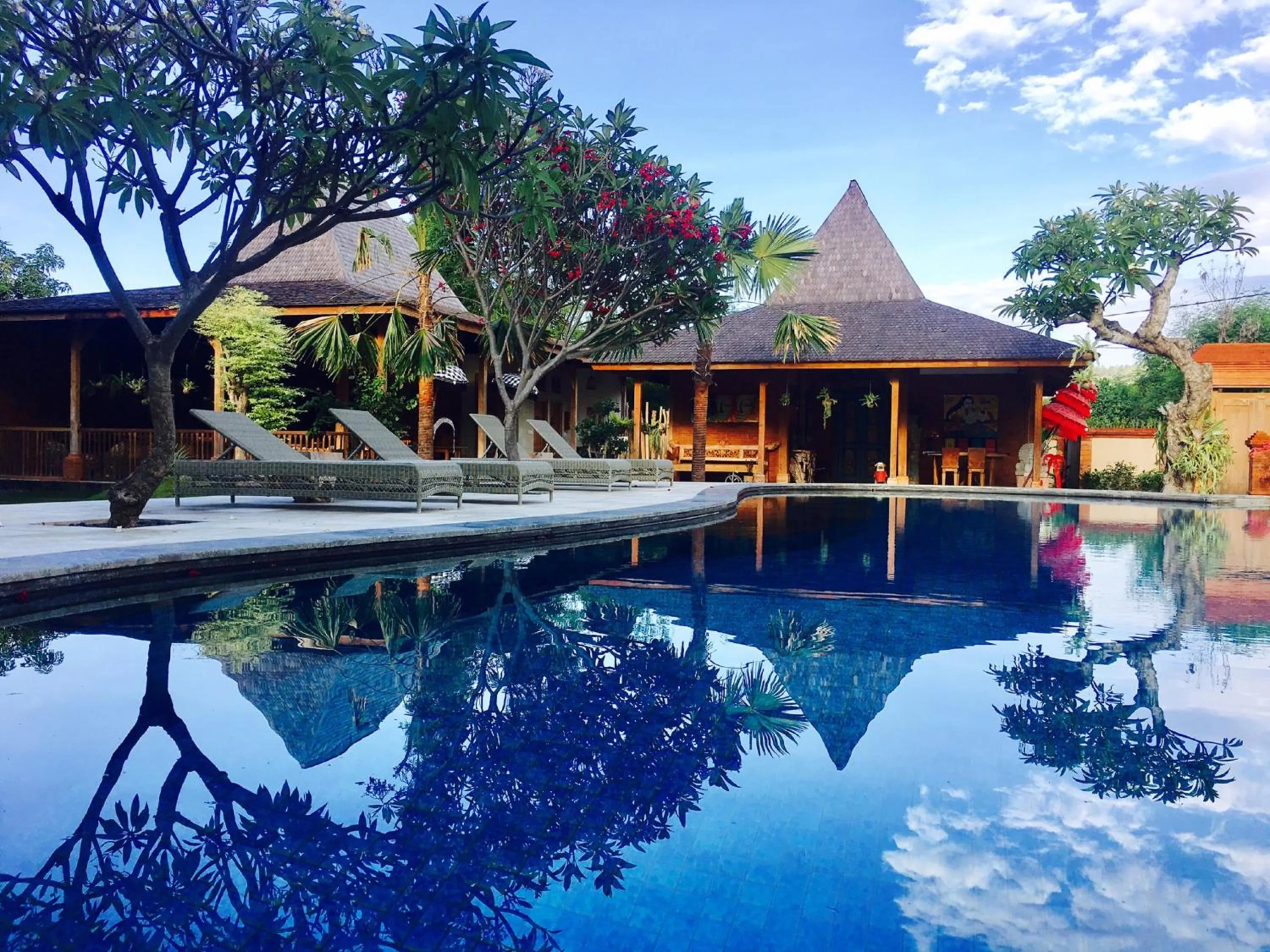 Swimming pool in Sun Suko Boutique Resort