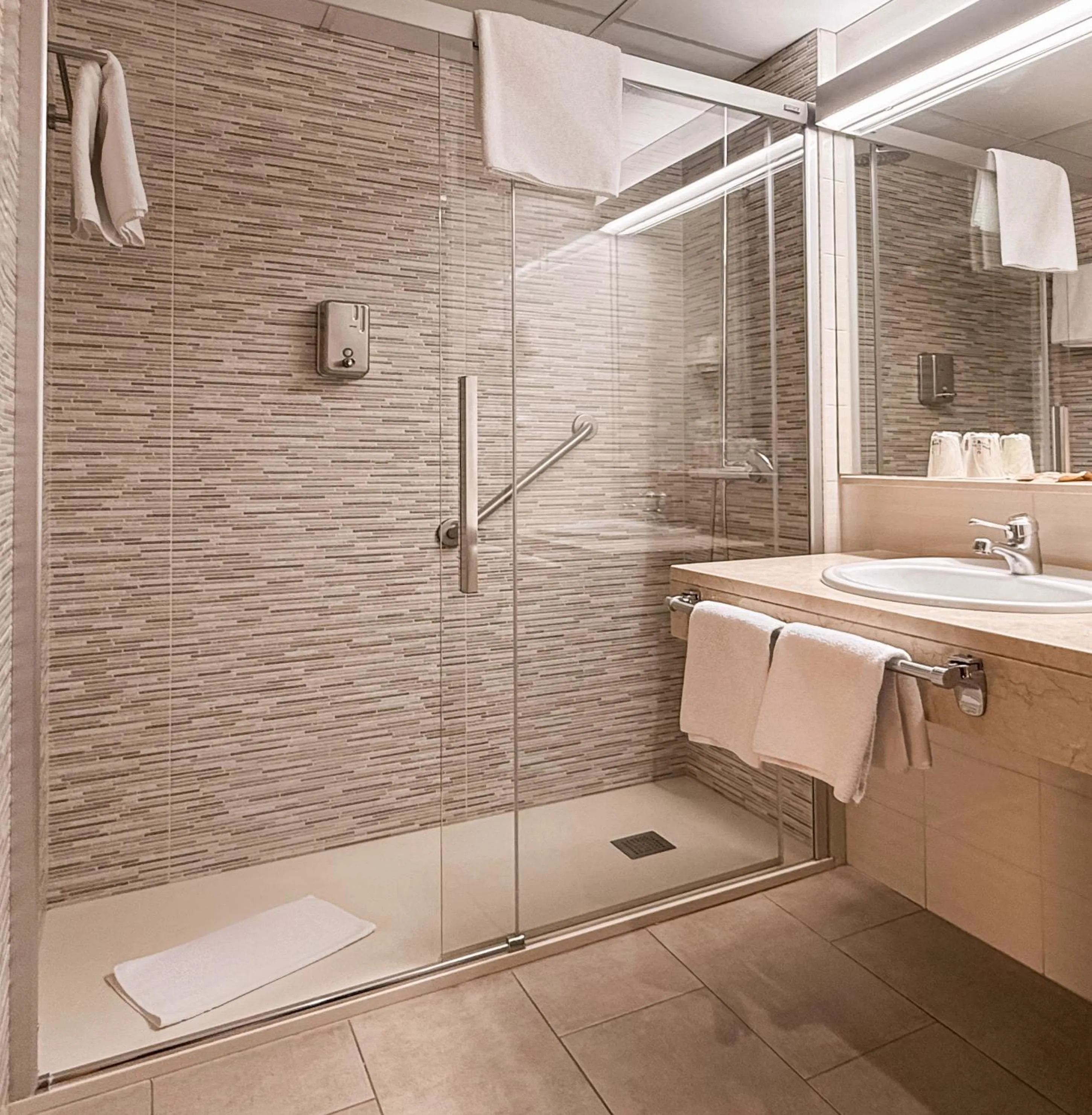 Bathroom in Puigcerda Park Hotel