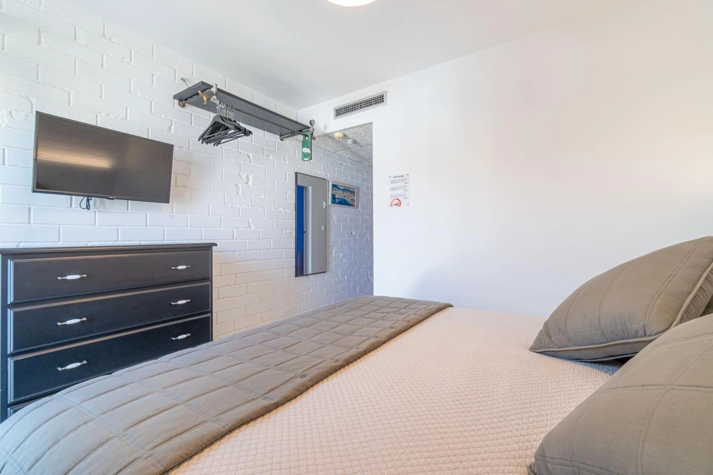 TV and multimedia, Bed in Hotel Montmar