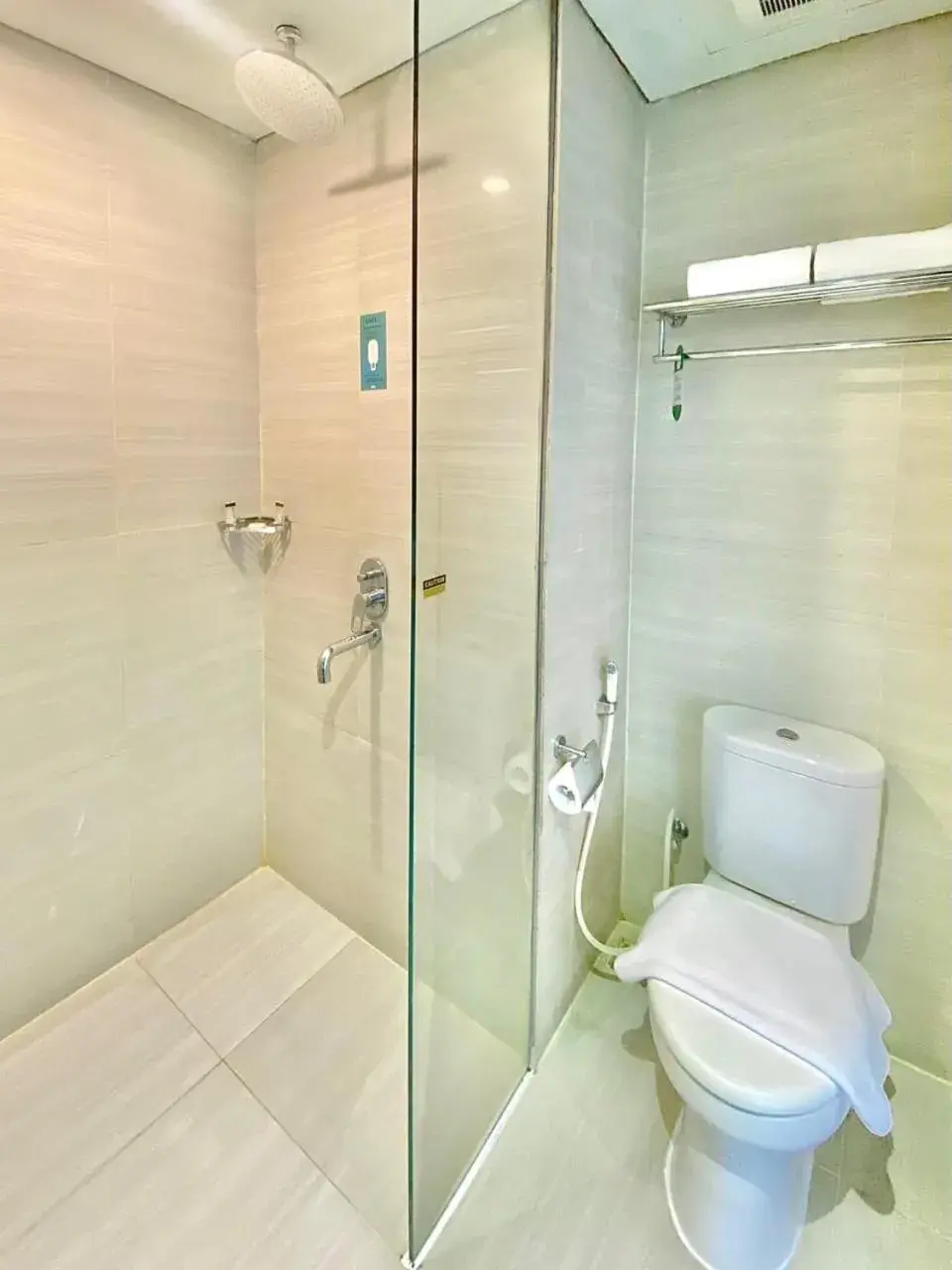 Deluxe Twin Room in KHAS Gresik Deluxe Twin Room in KHAS Gresik