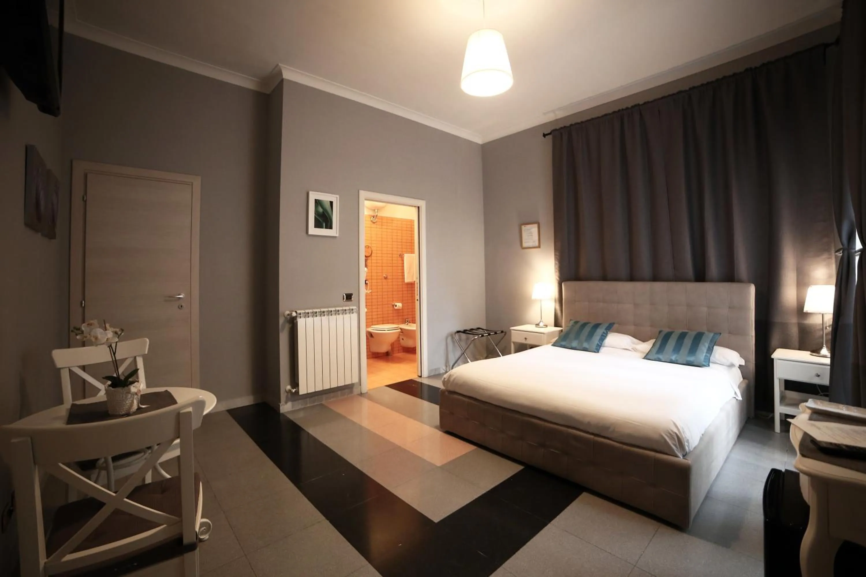 Photo of the whole room, Bed in Dhome B&B