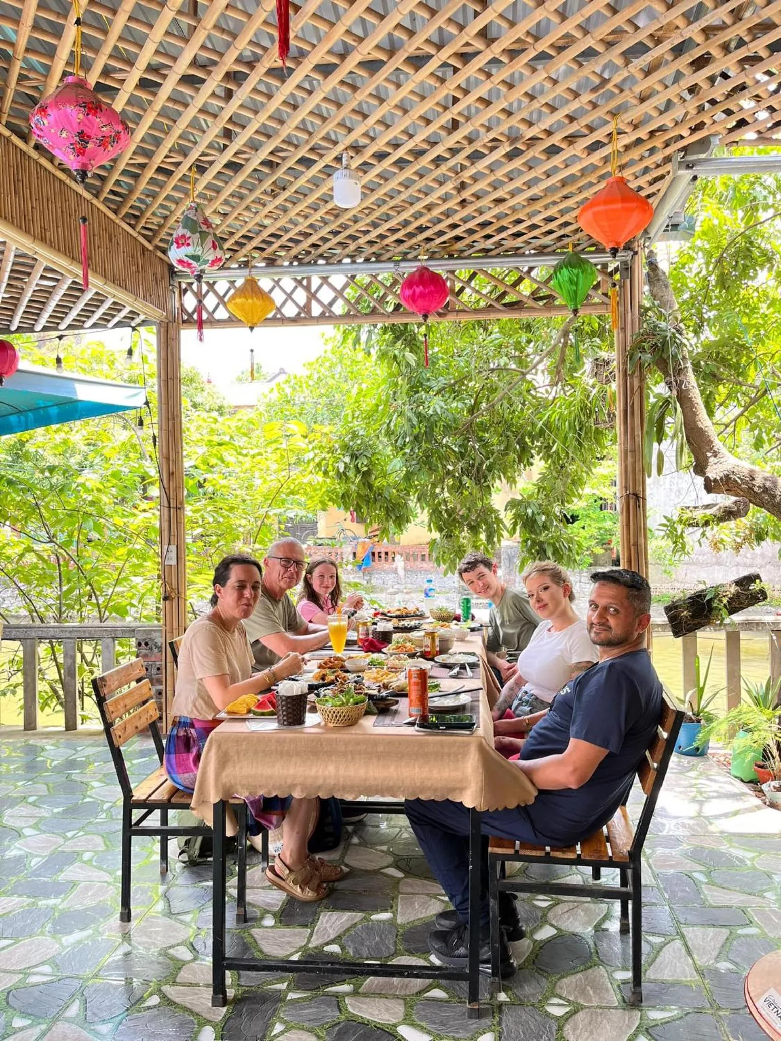 Restaurant/places to eat in Tam Coc River View Homestay