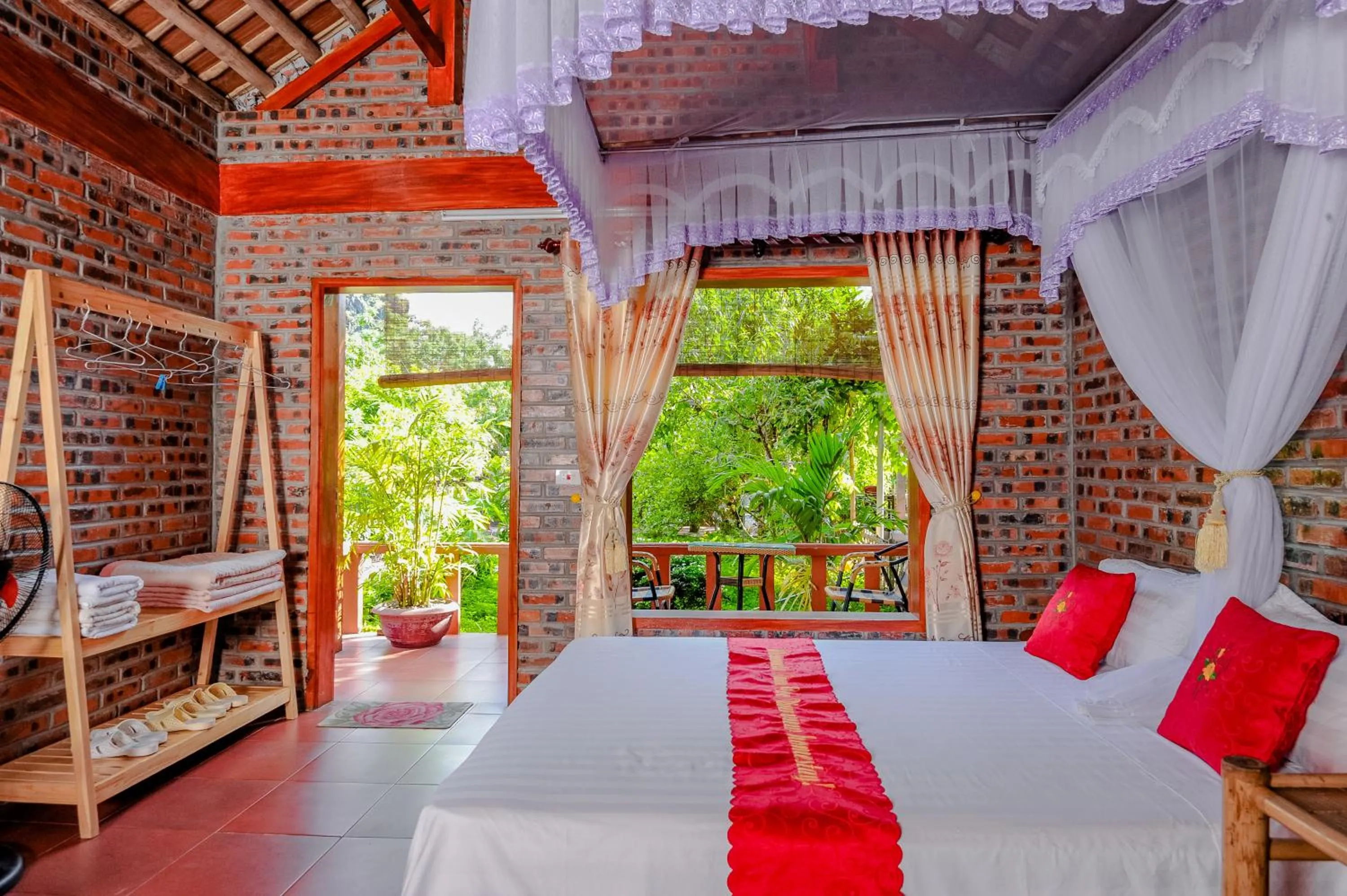 Bed in Tam Coc River View Homestay