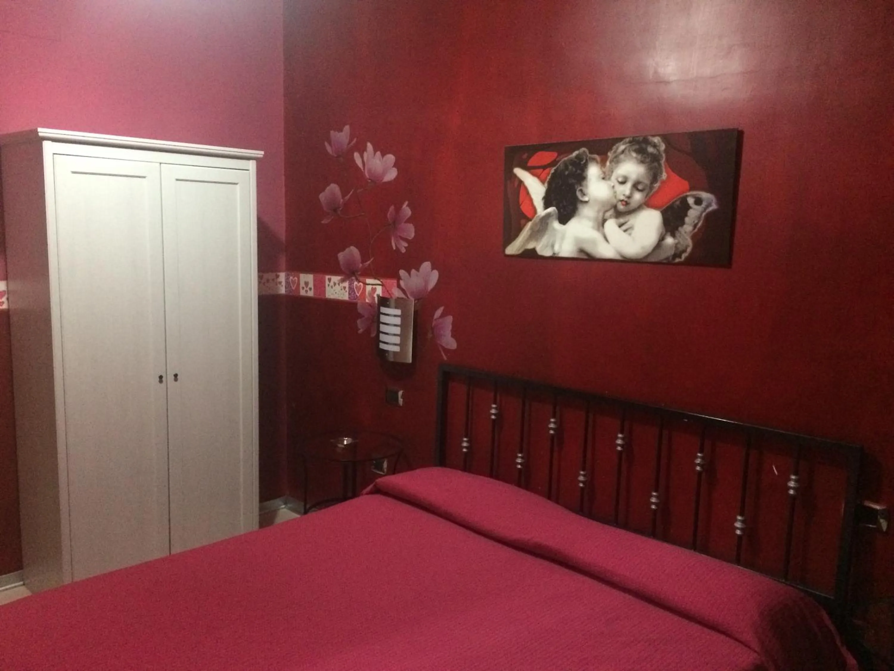 Decorative detail, Bed in Hotel Primavera