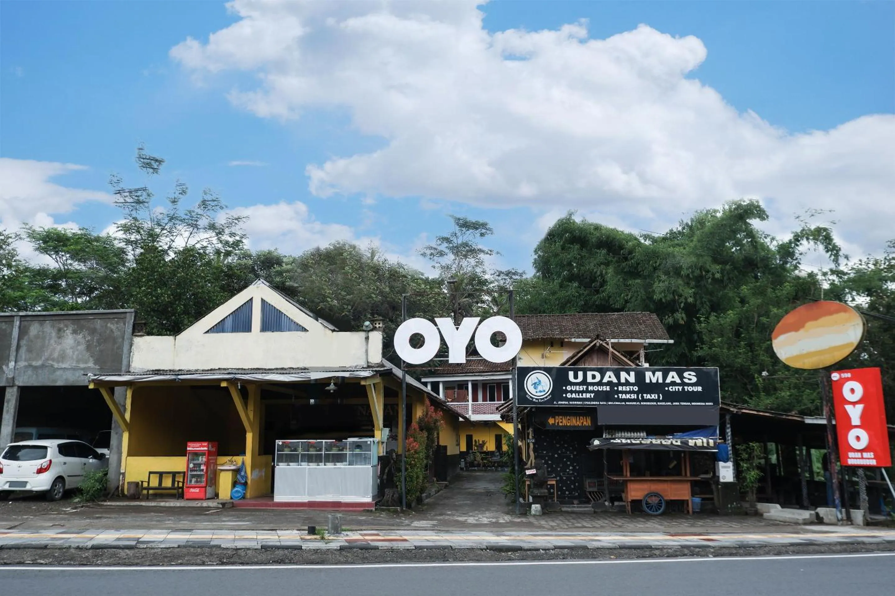 Facade/entrance in Super OYO 598 Udan Mas Guesthouse& Gallery
