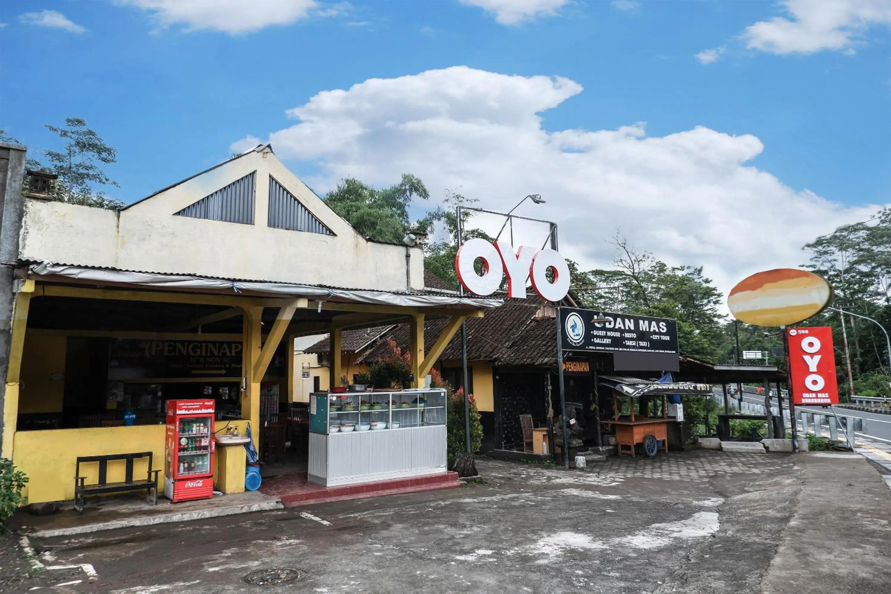 Facade/entrance in Super OYO 598 Udan Mas Guesthouse& Gallery