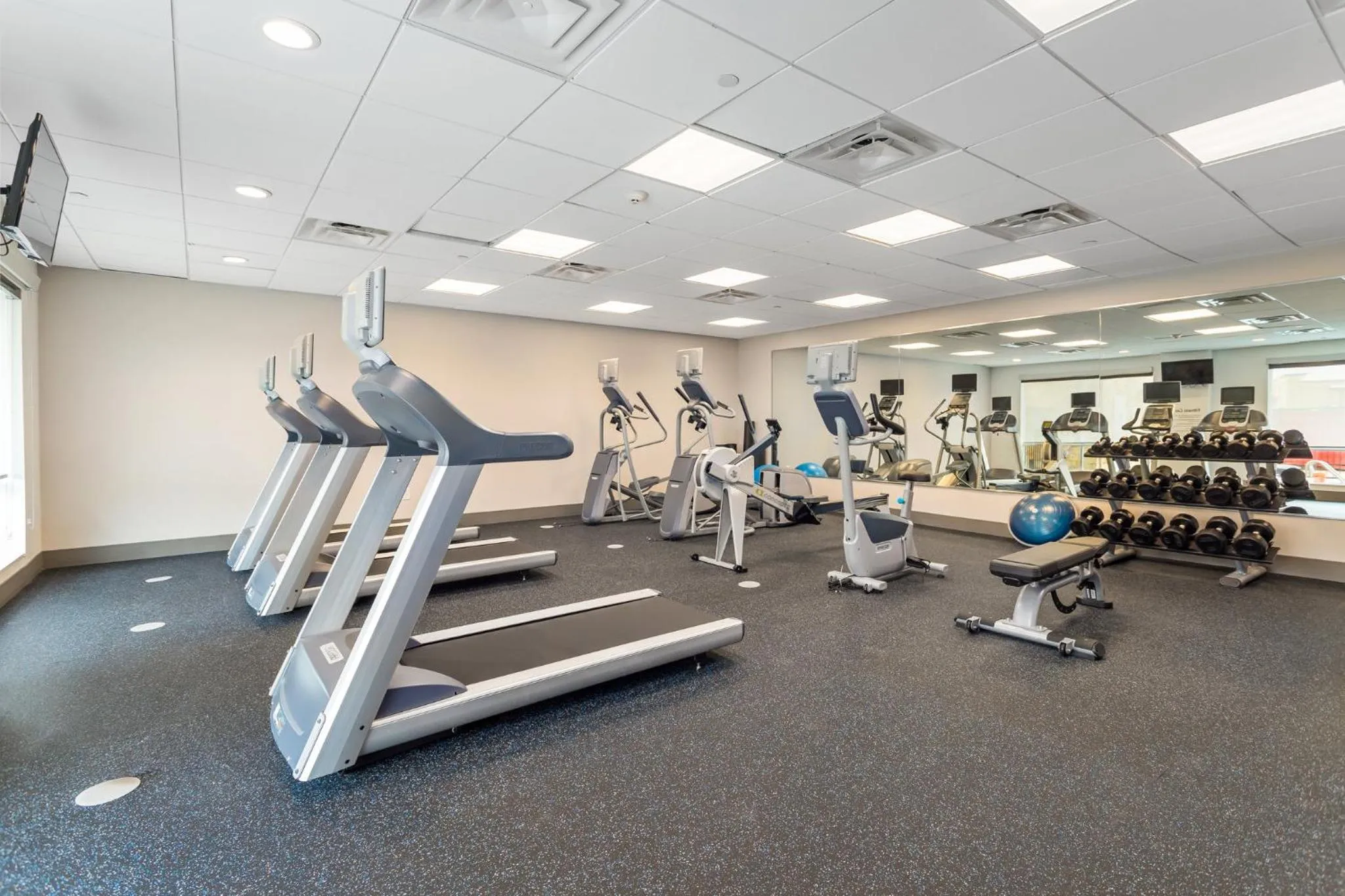 Fitness centre/facilities in Holiday Inn Express & Suites - Houston NW - Cypress Grand Pky by IHG