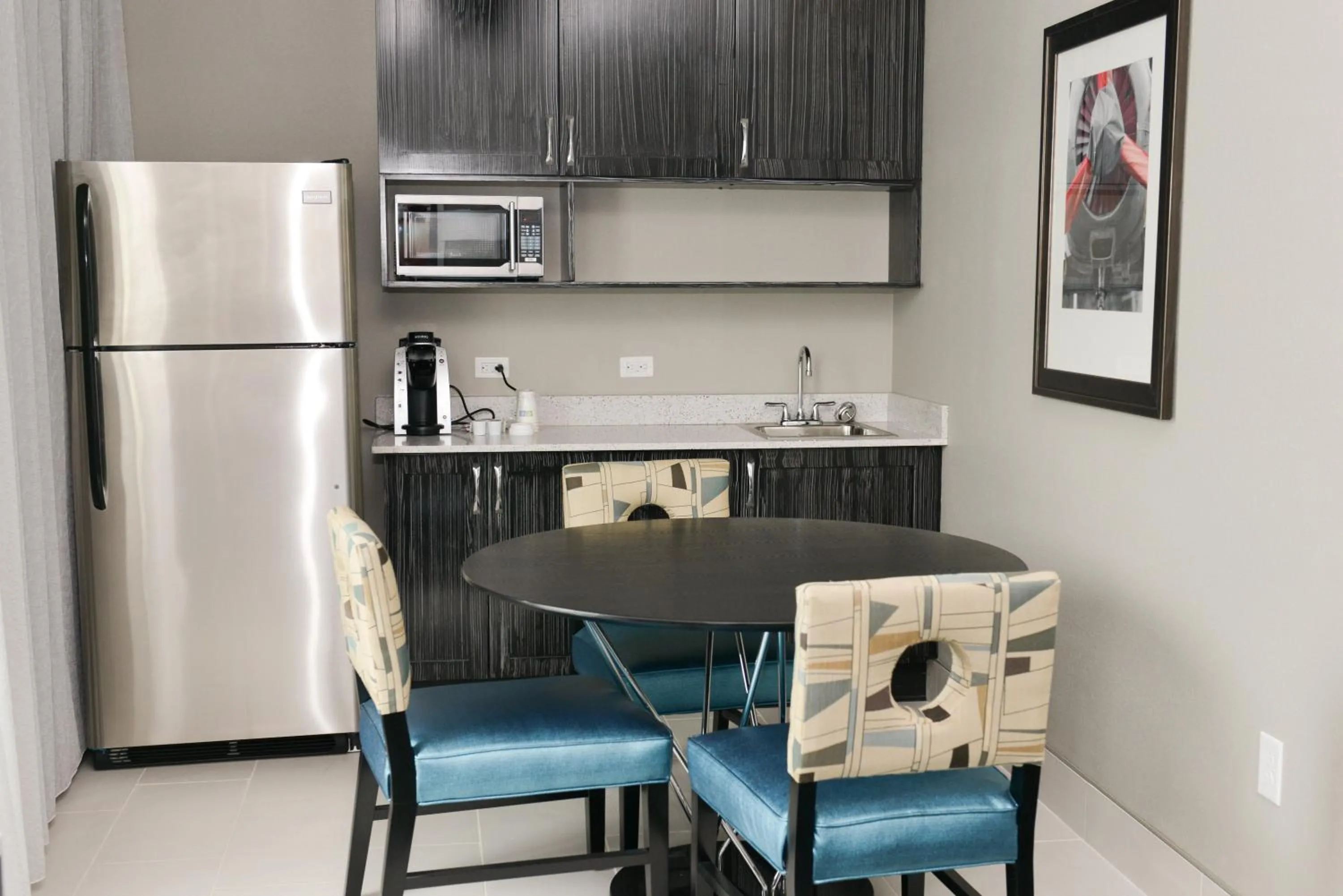 Photo of the whole room in Holiday Inn Express & Suites - Charlotte Airport by IHG