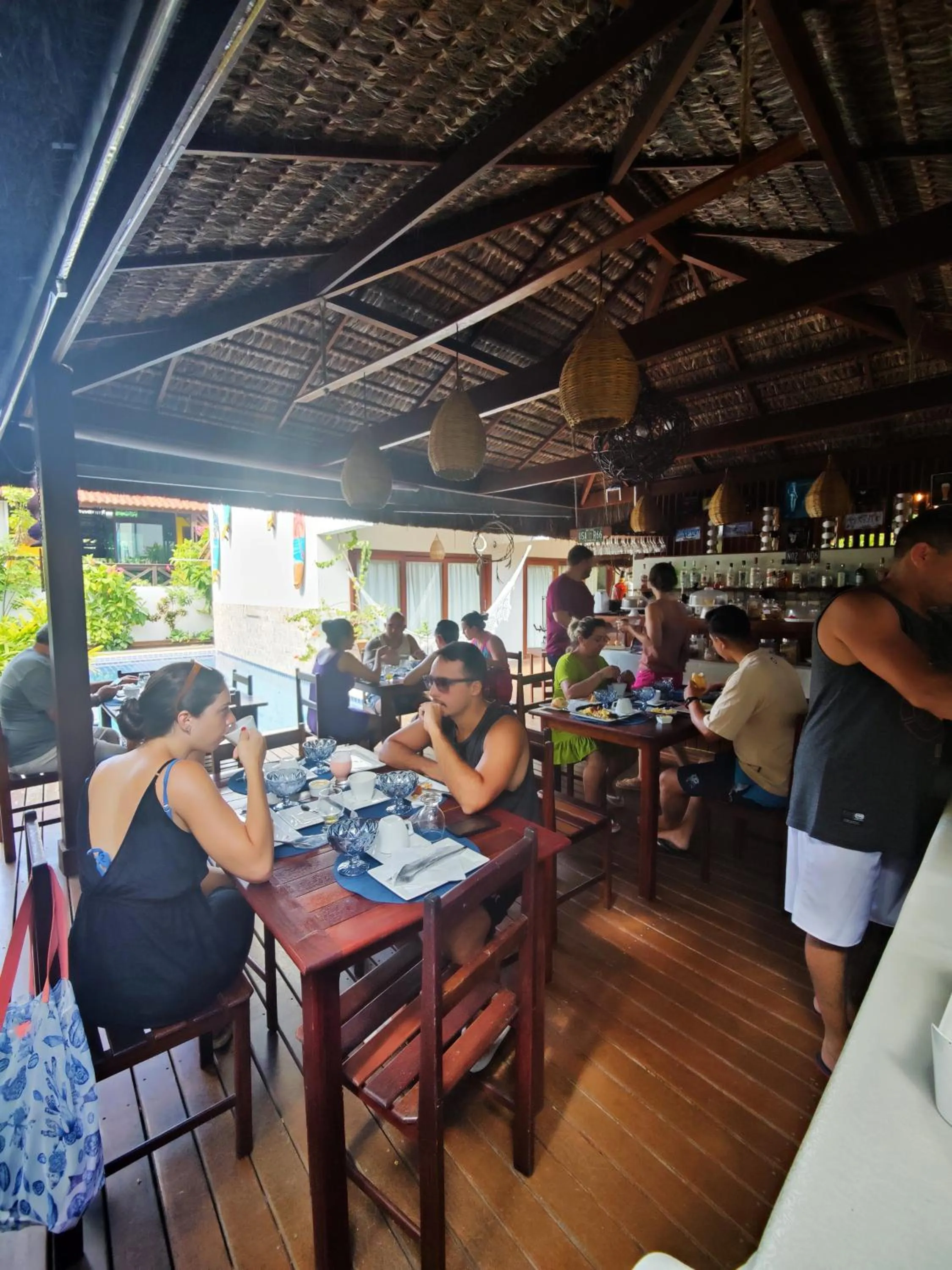 Restaurant/places to eat in Pousada Waikiki Boutique