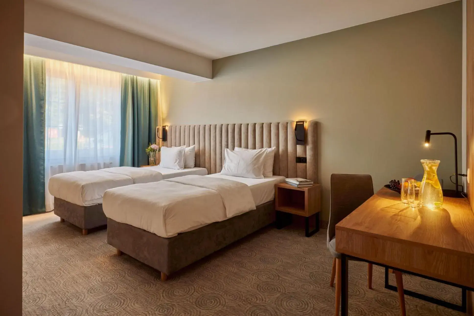 Twin Room - Disability Access in Hotel Verde Twin Room - Disability Access in Hotel Verde