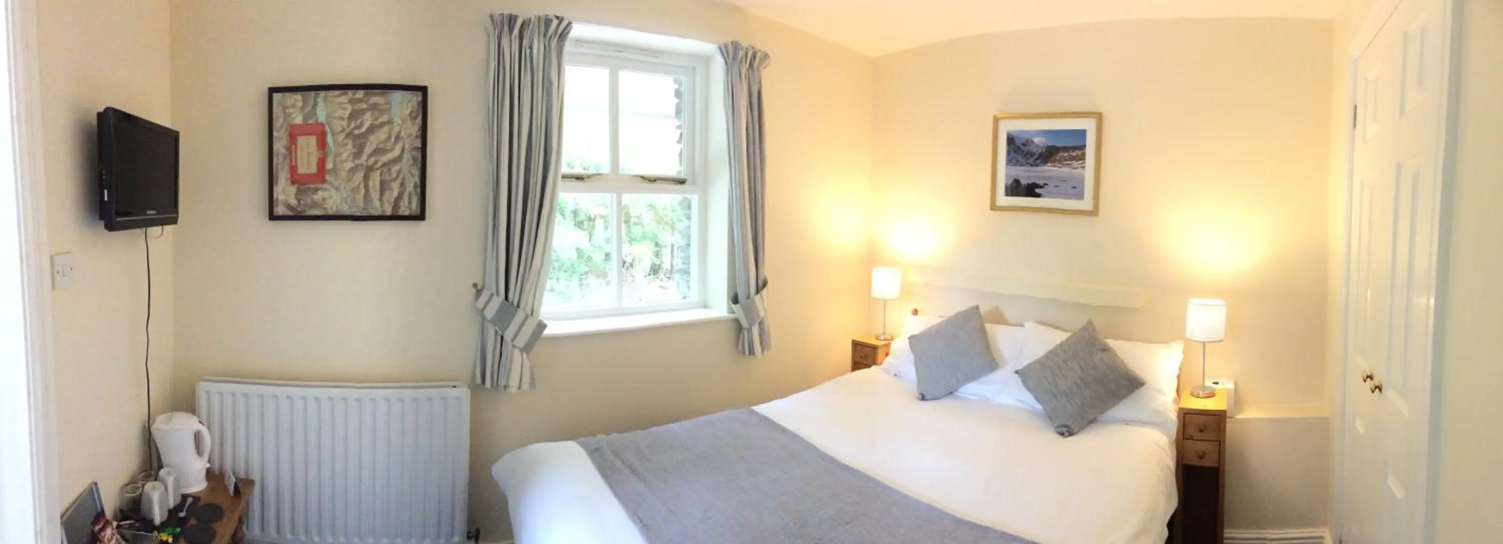 Bed in Old Water View