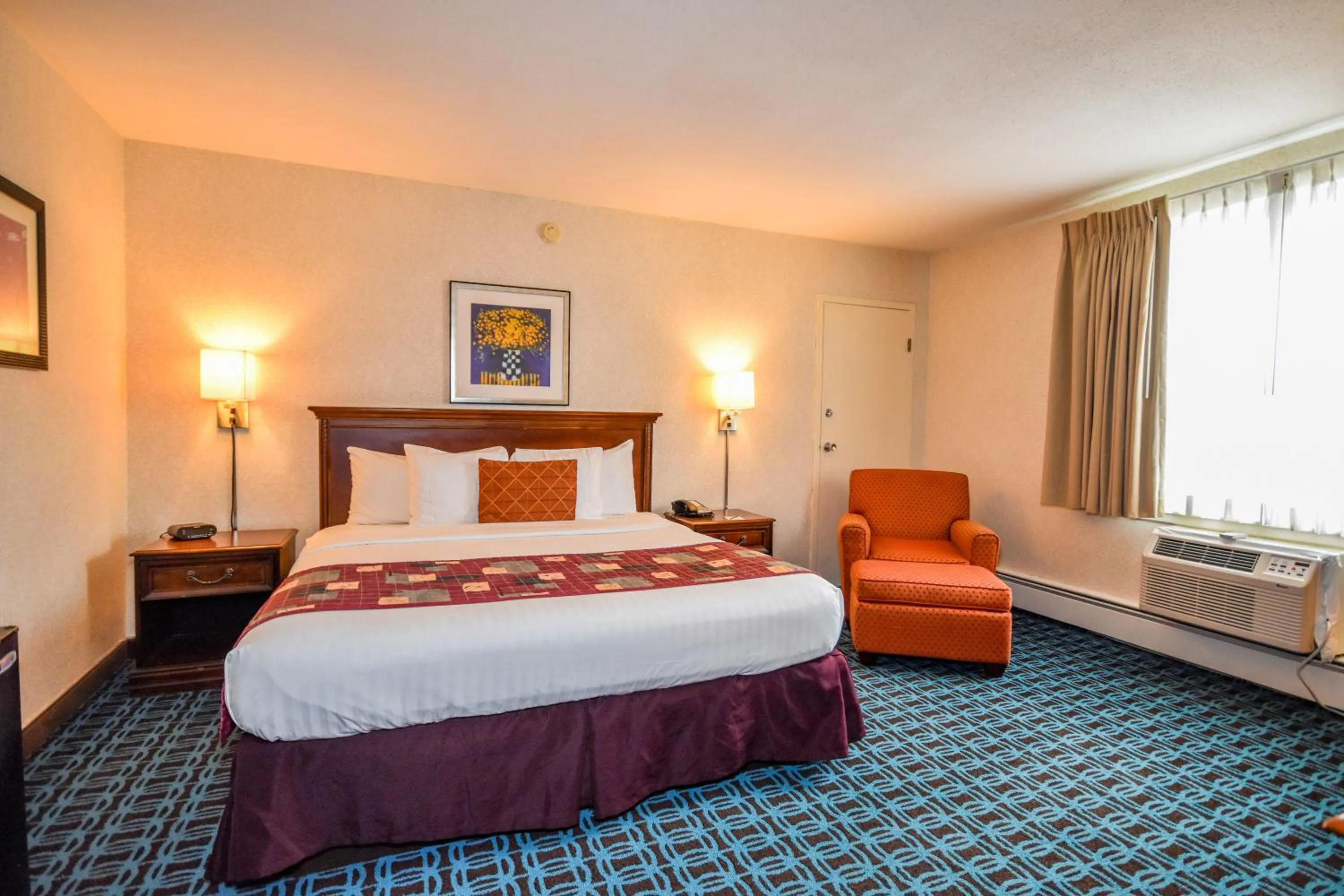 Bed in Charles River Inn