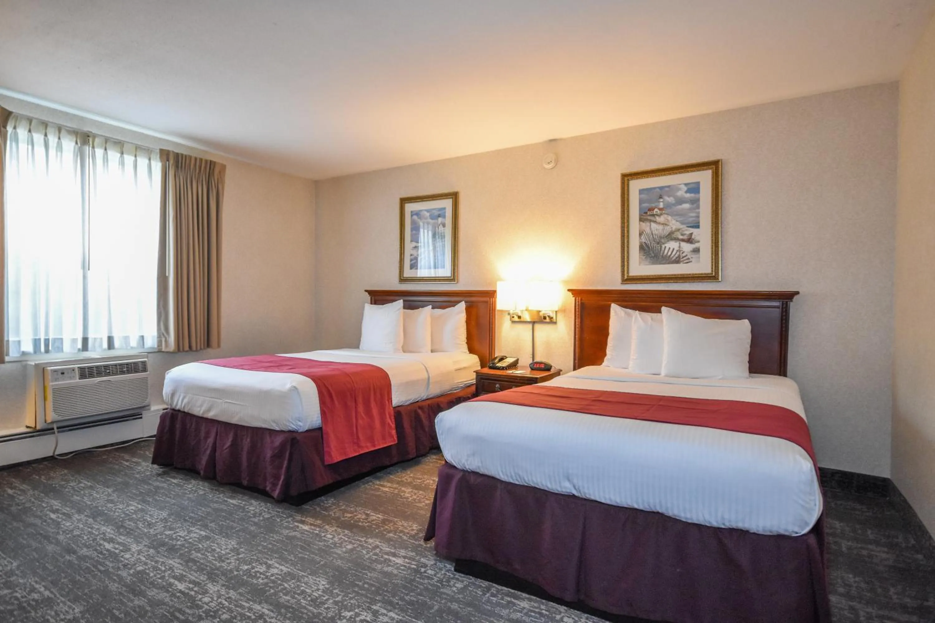 Bedroom, Bed in Charles River Inn