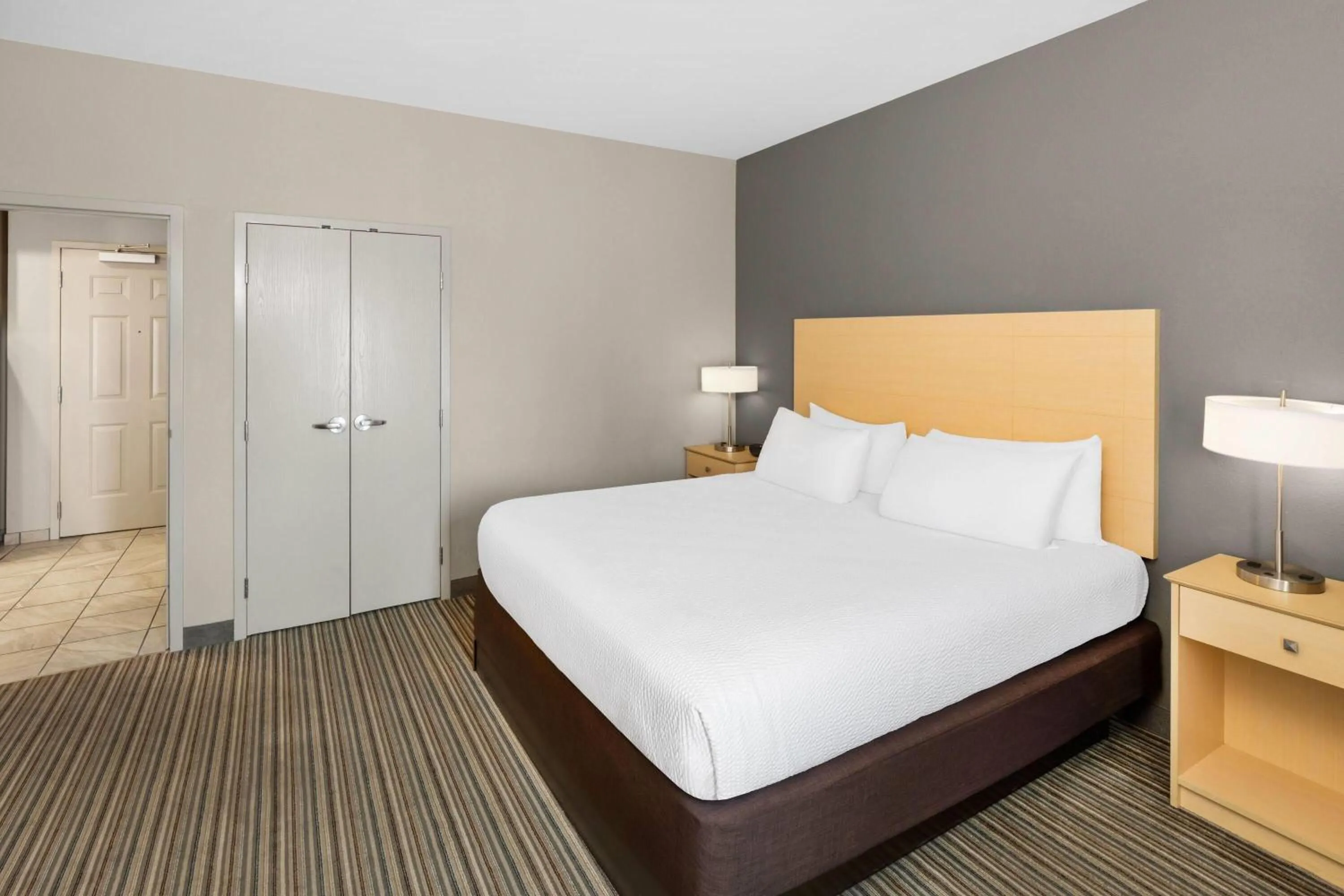 Photo of the whole room, Bed in Stone Hill Norman, Trademark Collection by Wyndham