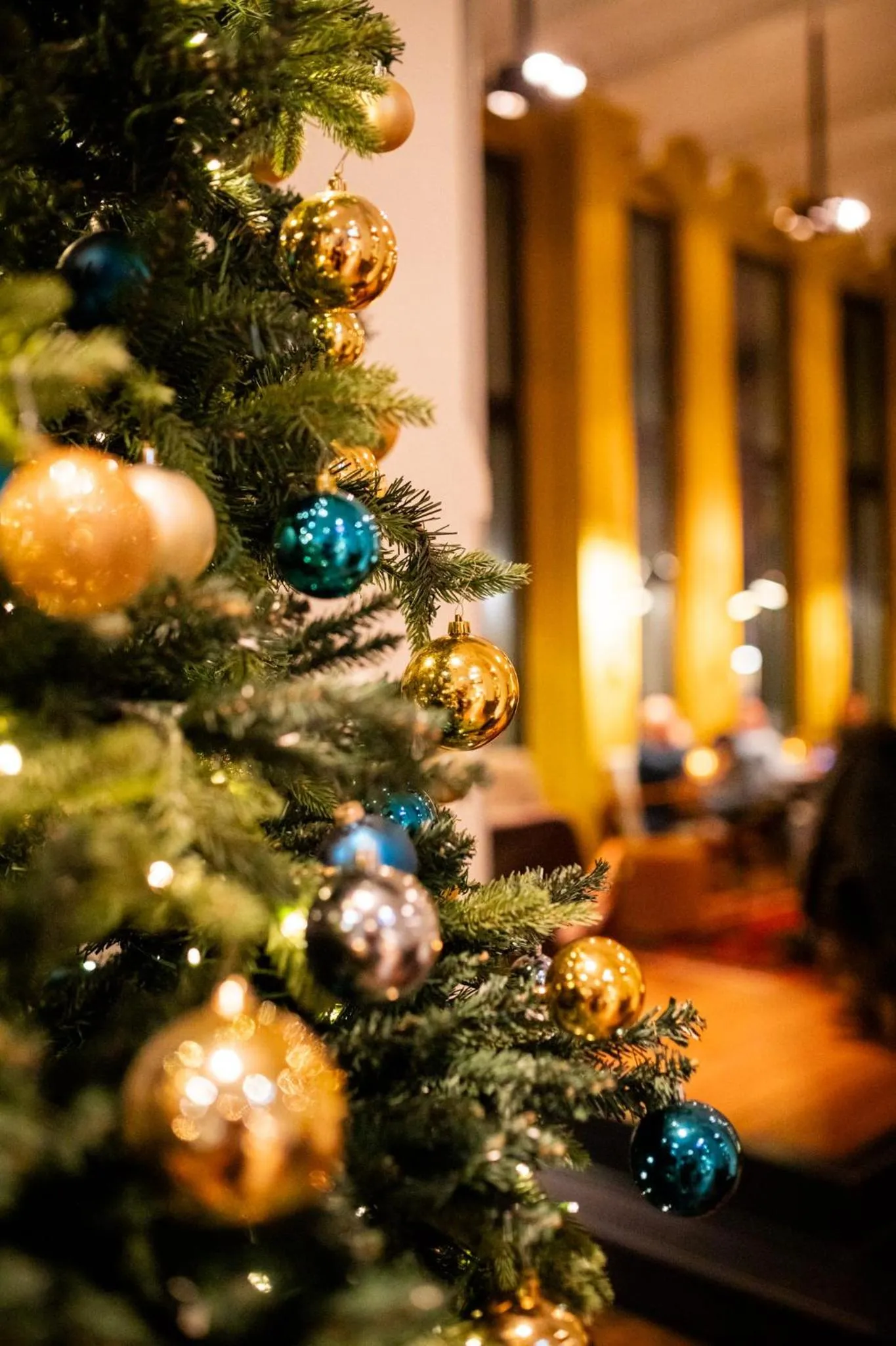 Restaurant/places to eat in Post-Plaza Hotel & Grand Café