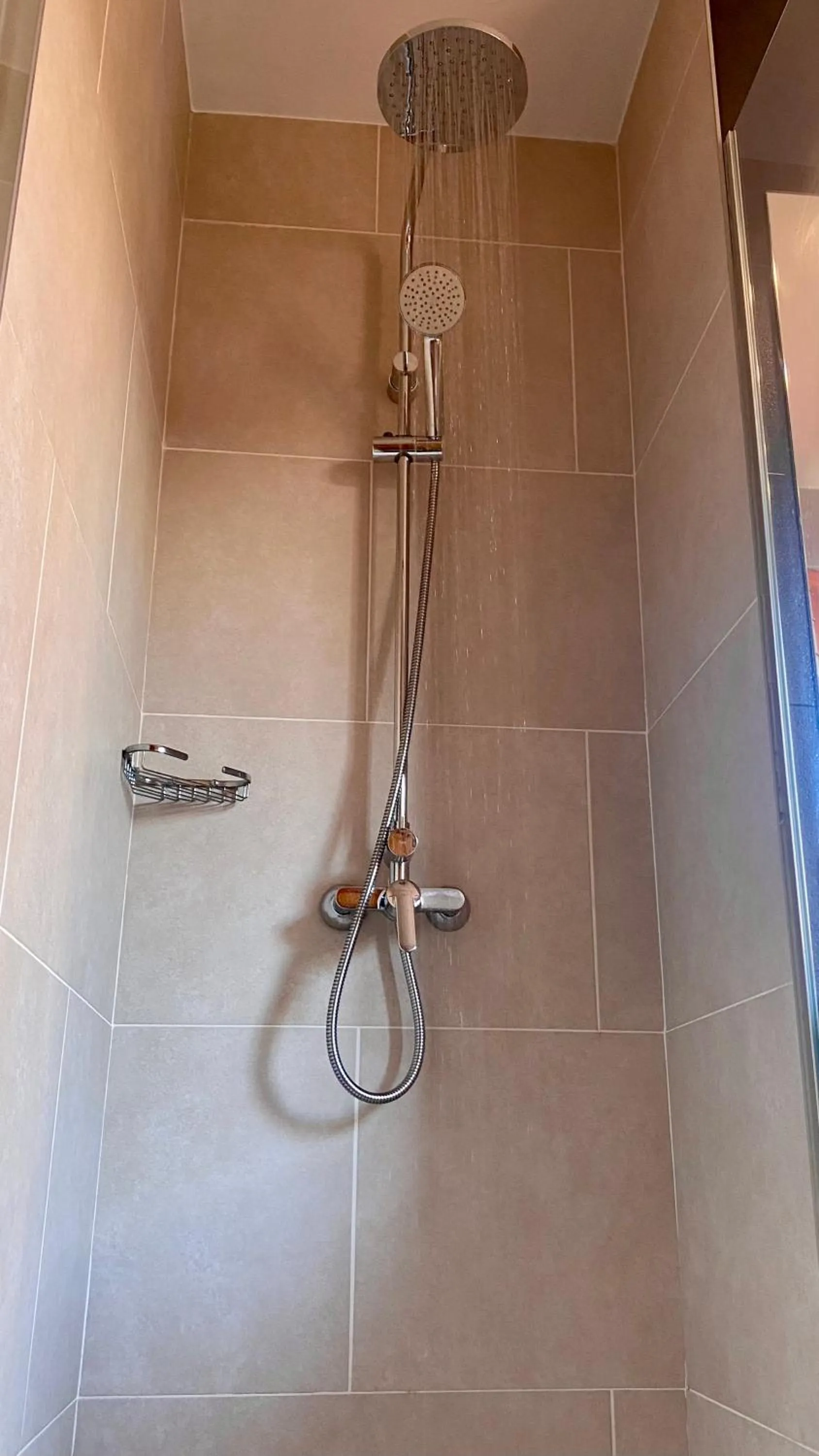 Bathroom in Hotel Esquirol