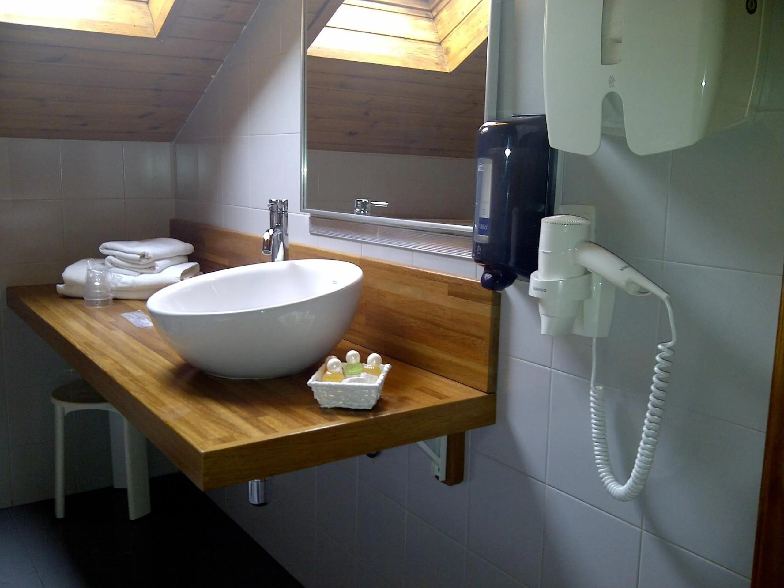 Bathroom in Hotel Esquirol
