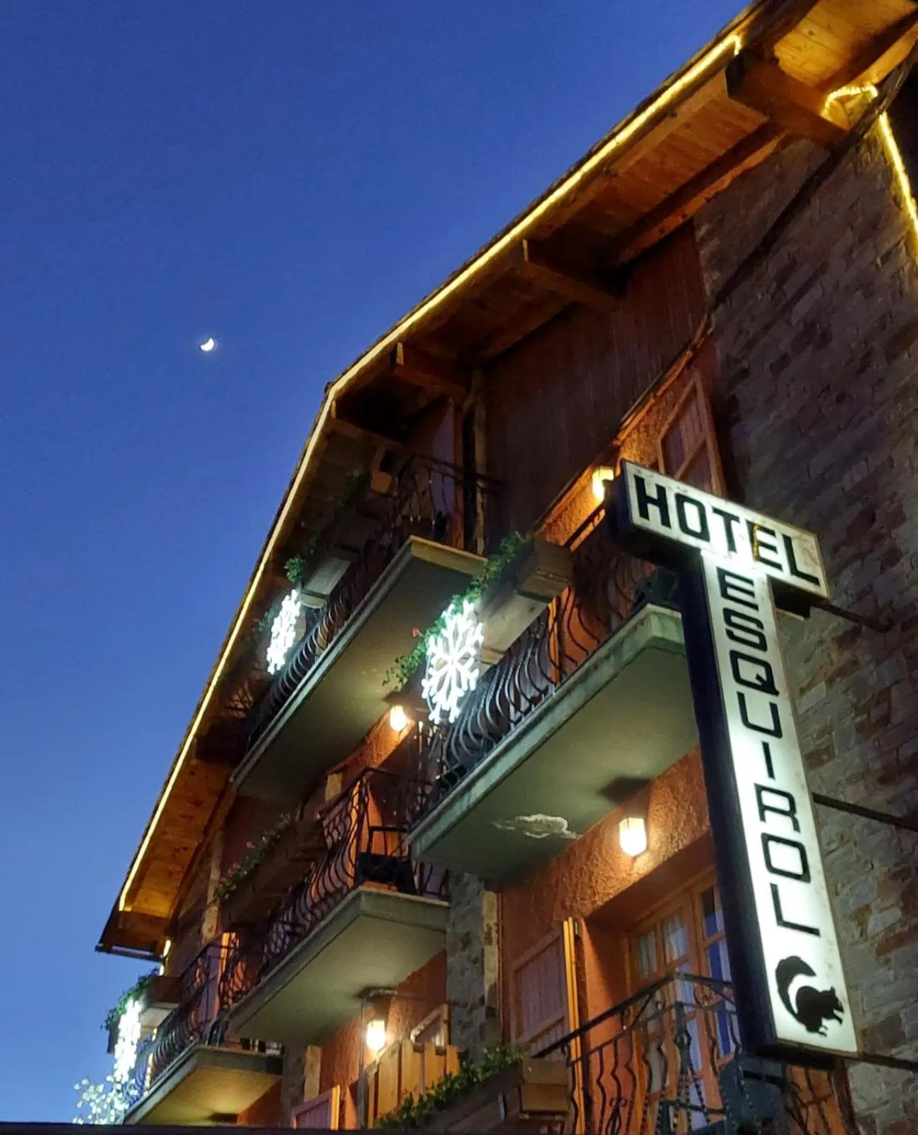 Facade/entrance in Hotel Esquirol