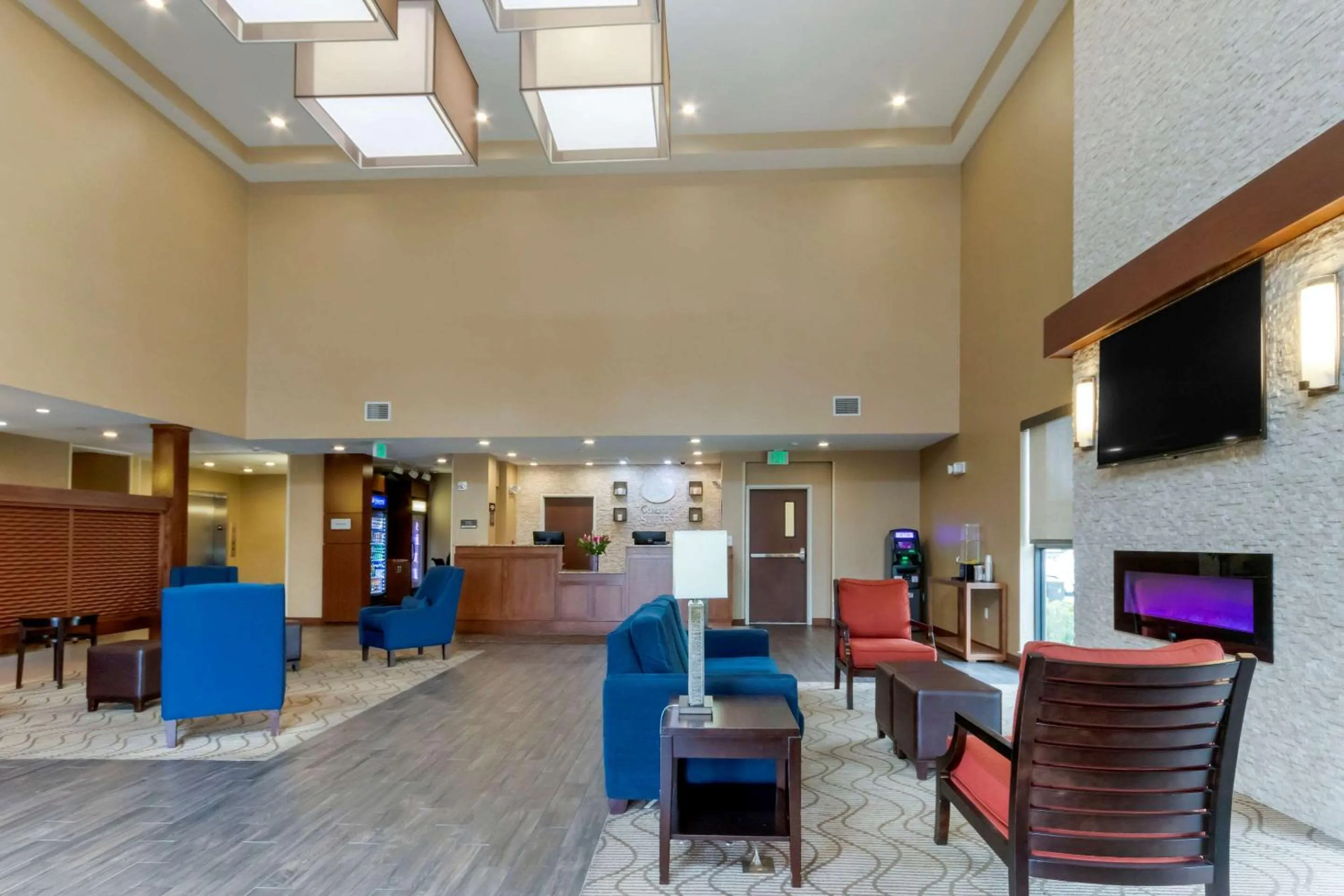 Lobby or reception in Comfort Suites Billings