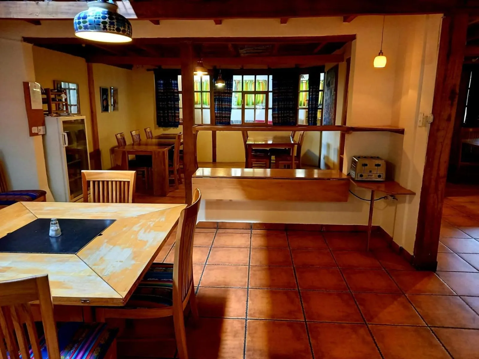 Dining area in Inti Sisa Art Guesthouse