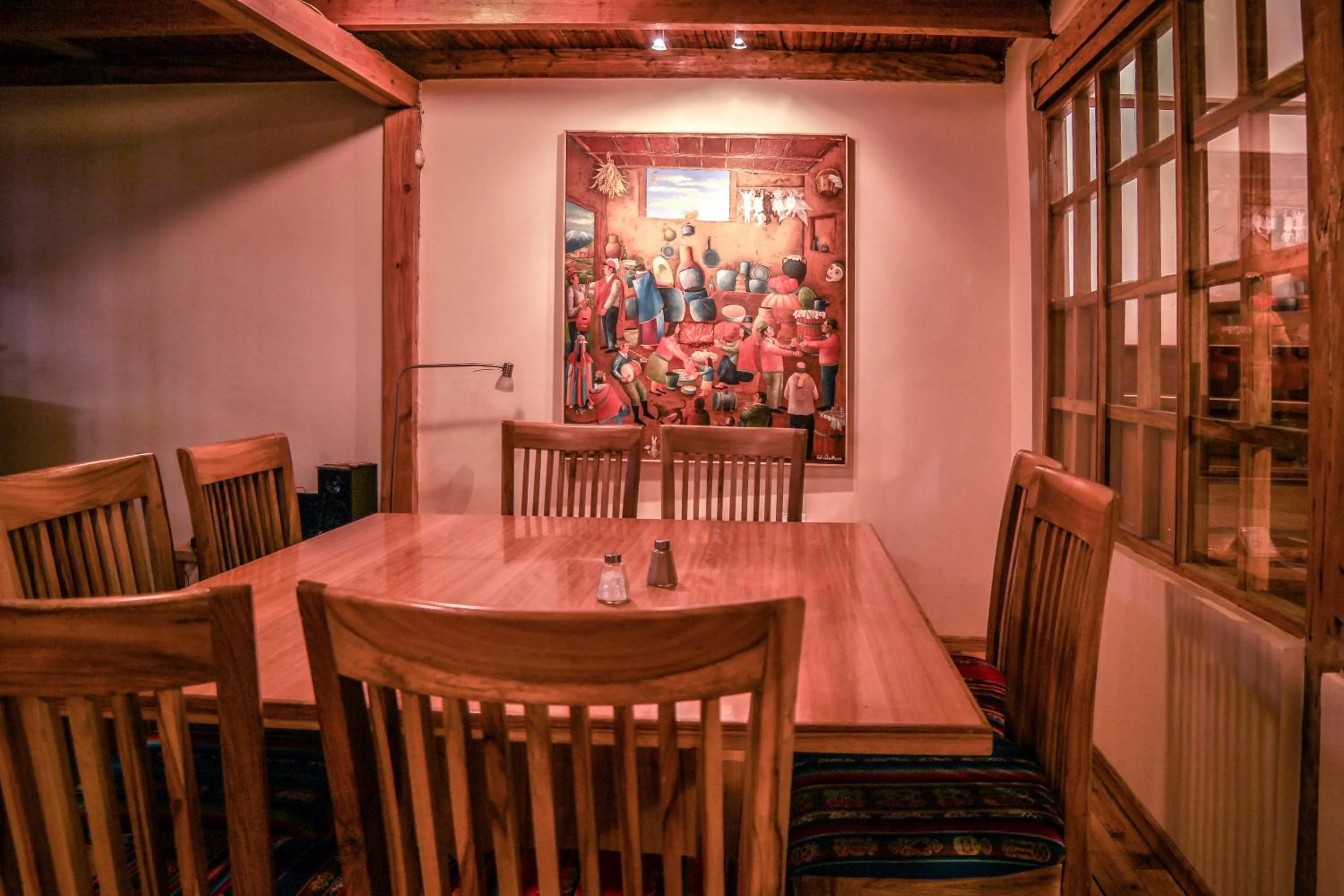 Dining area in Inti Sisa Art Guesthouse