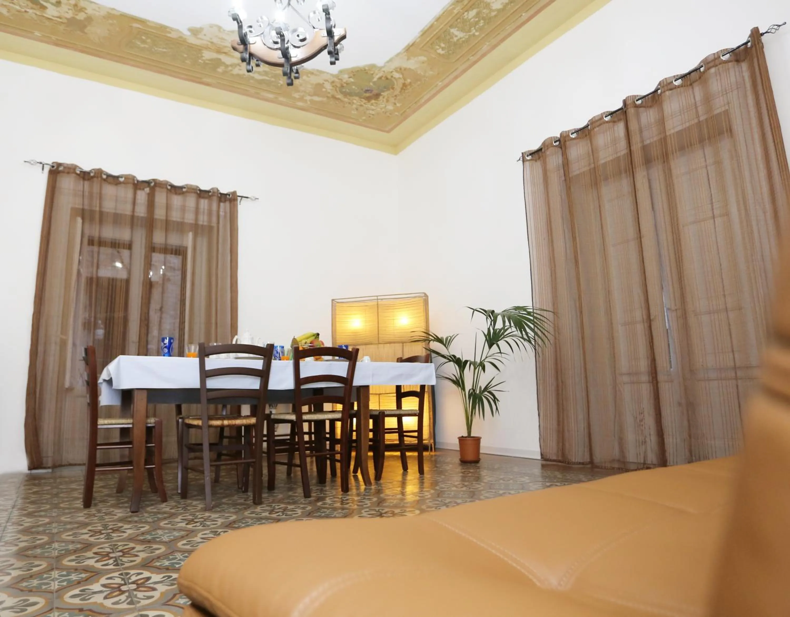 Communal lounge/ TV room in Rest and Go