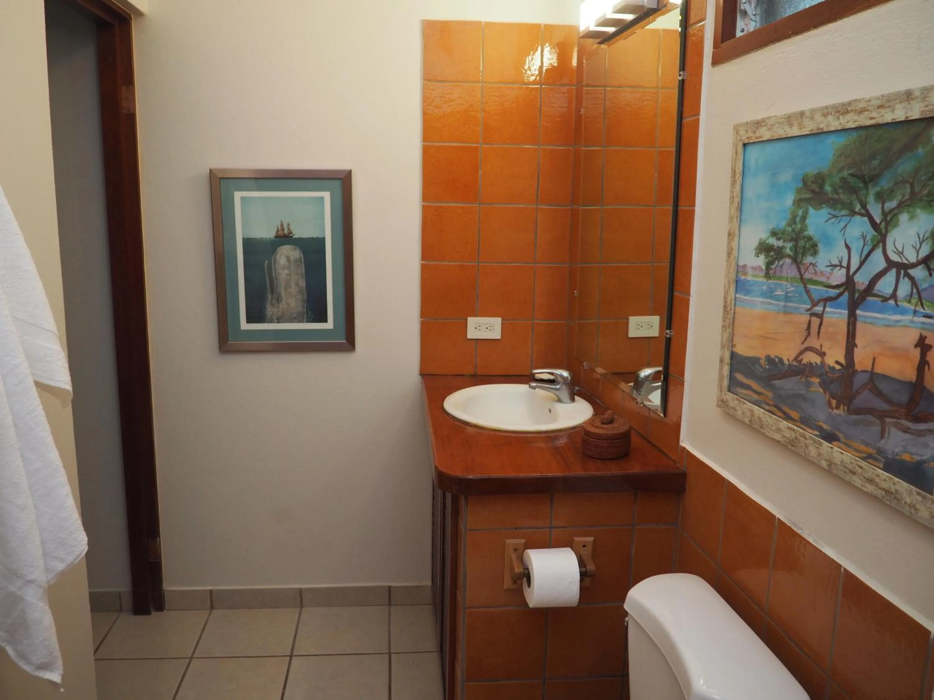 Bathroom in Ten North Tamarindo Beach Hotel