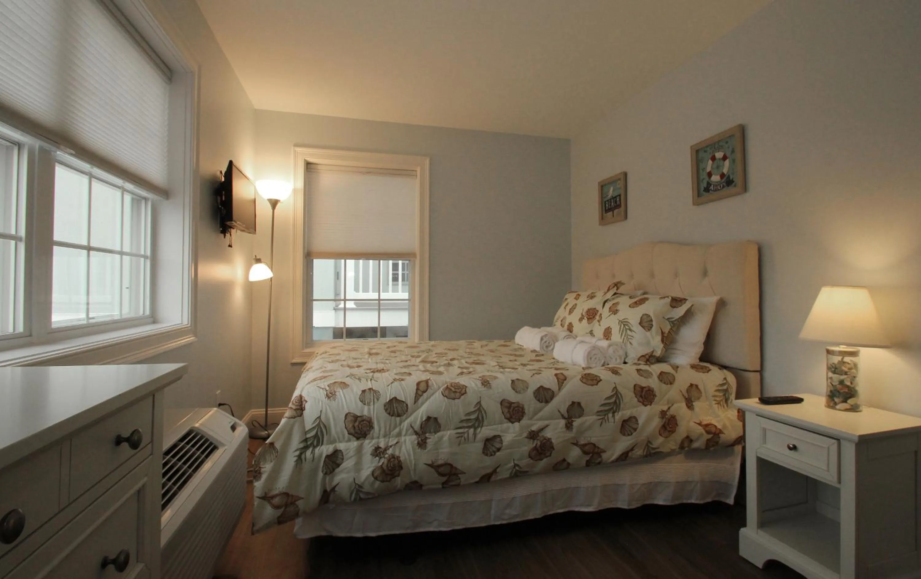 Bedroom, Bed in Atlantic Ocean Suites