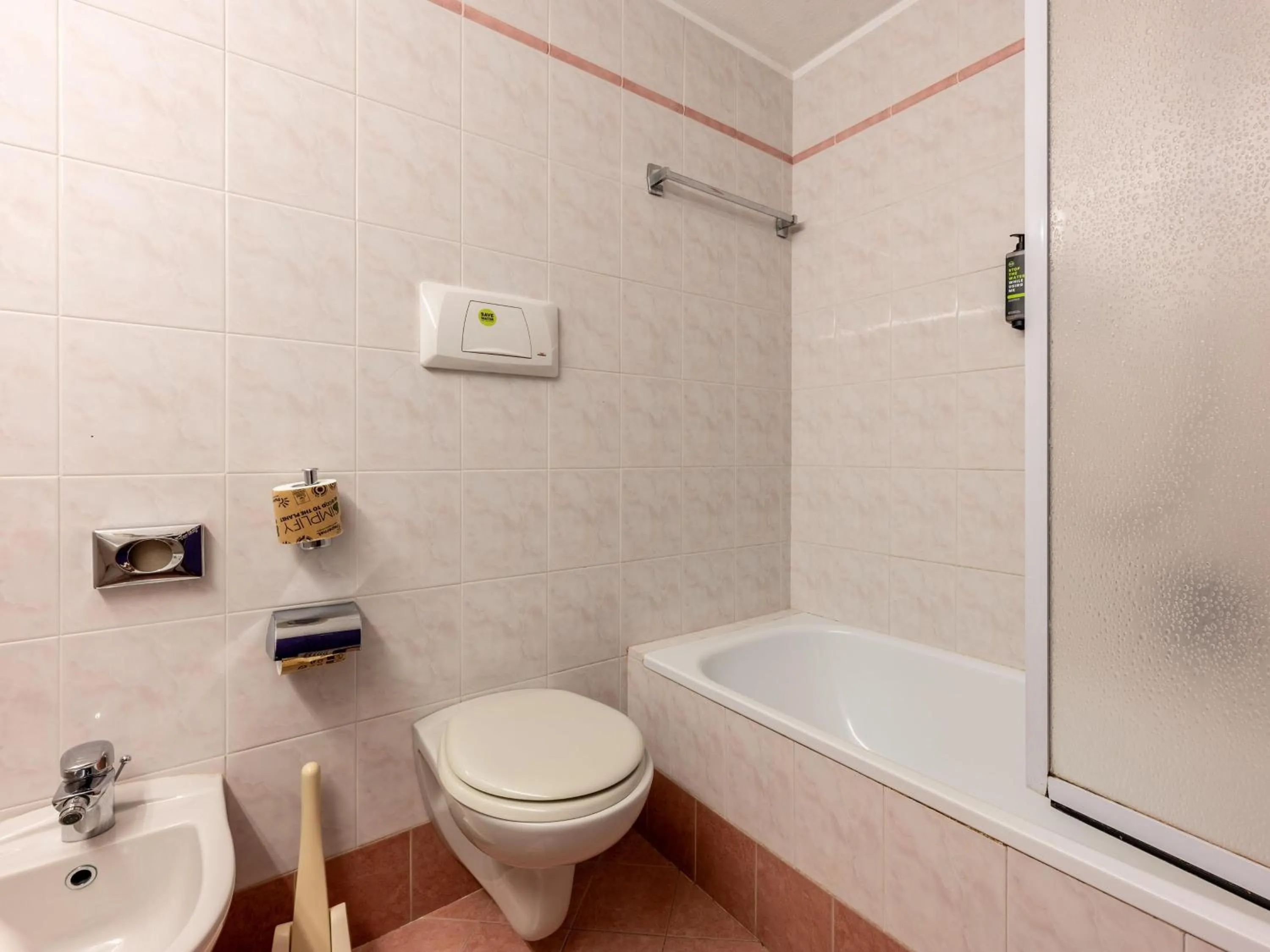 Bathroom in B&B Hotel Borgaro Torinese