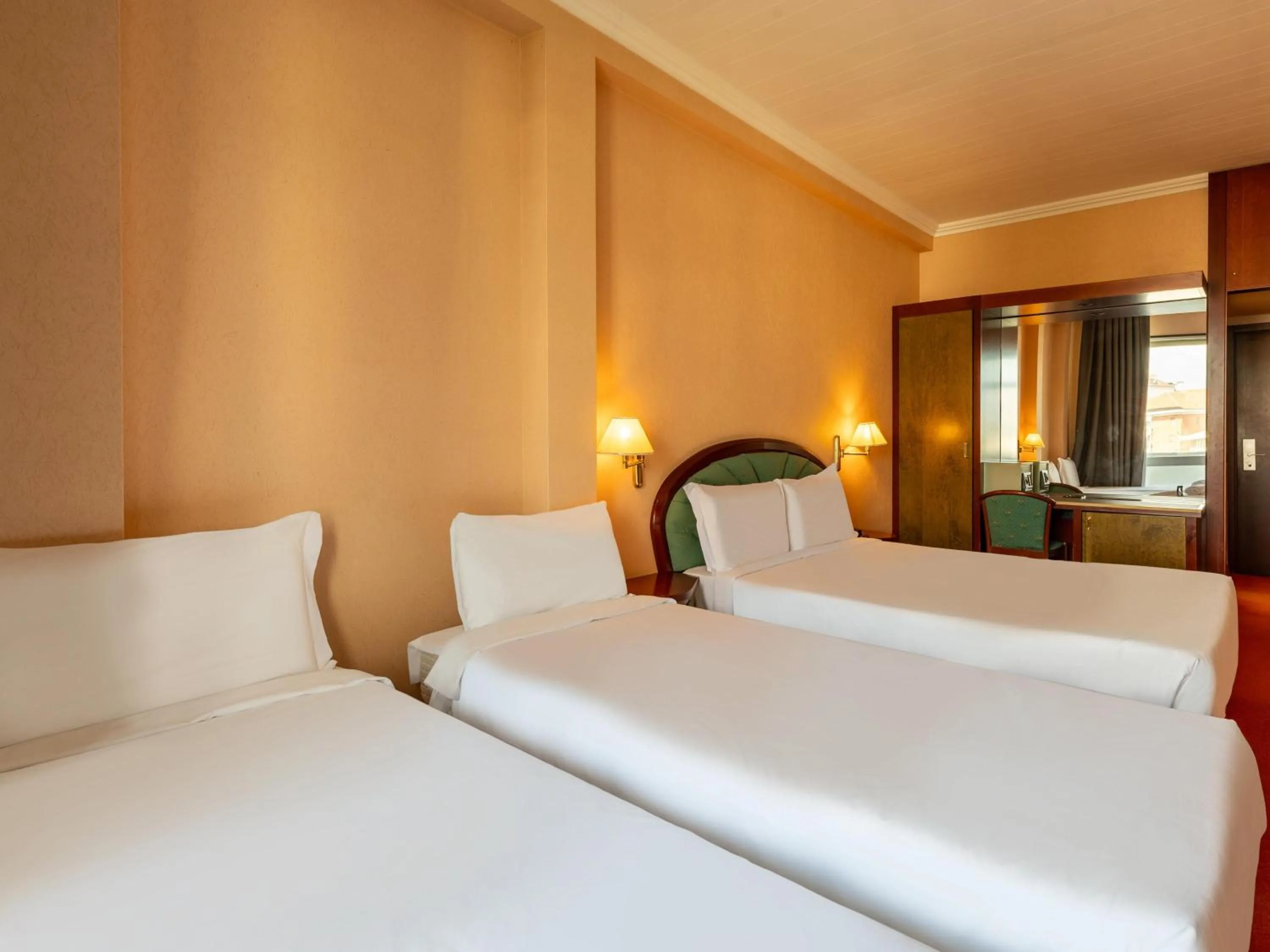 Photo of the whole room, Bed in B&B Hotel Borgaro Torinese