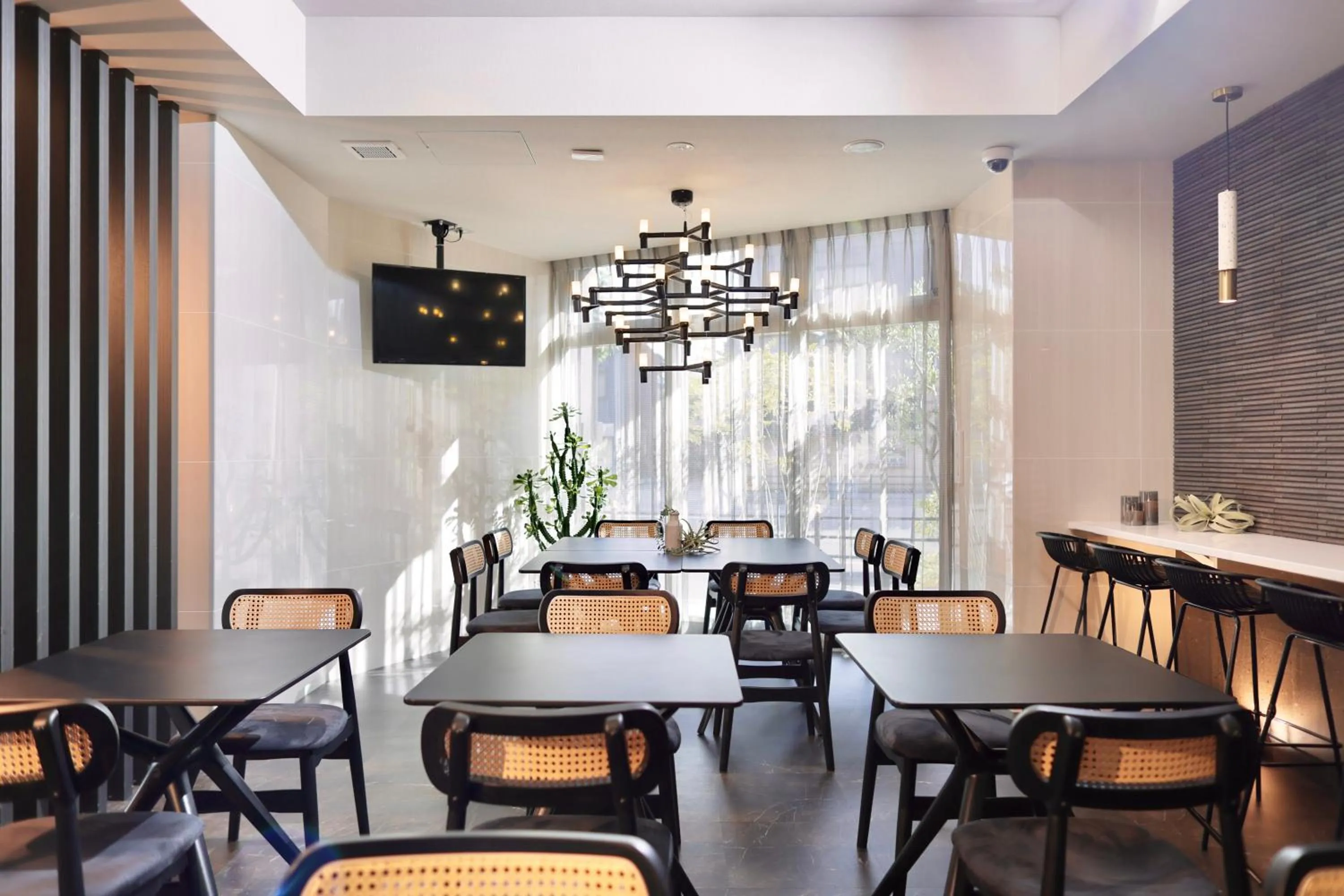 Restaurant/places to eat in Tennouji Crystal Hotel