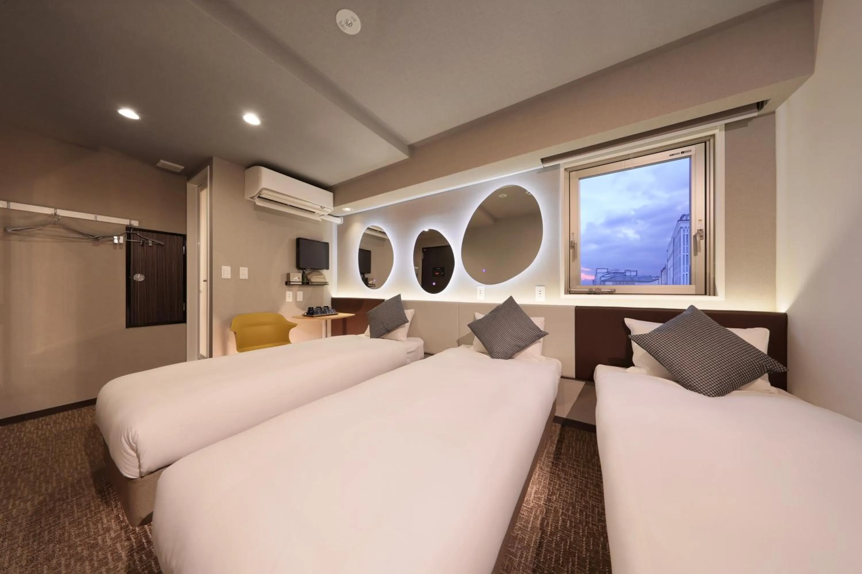 Bedroom, Bed in Tennouji Crystal Hotel