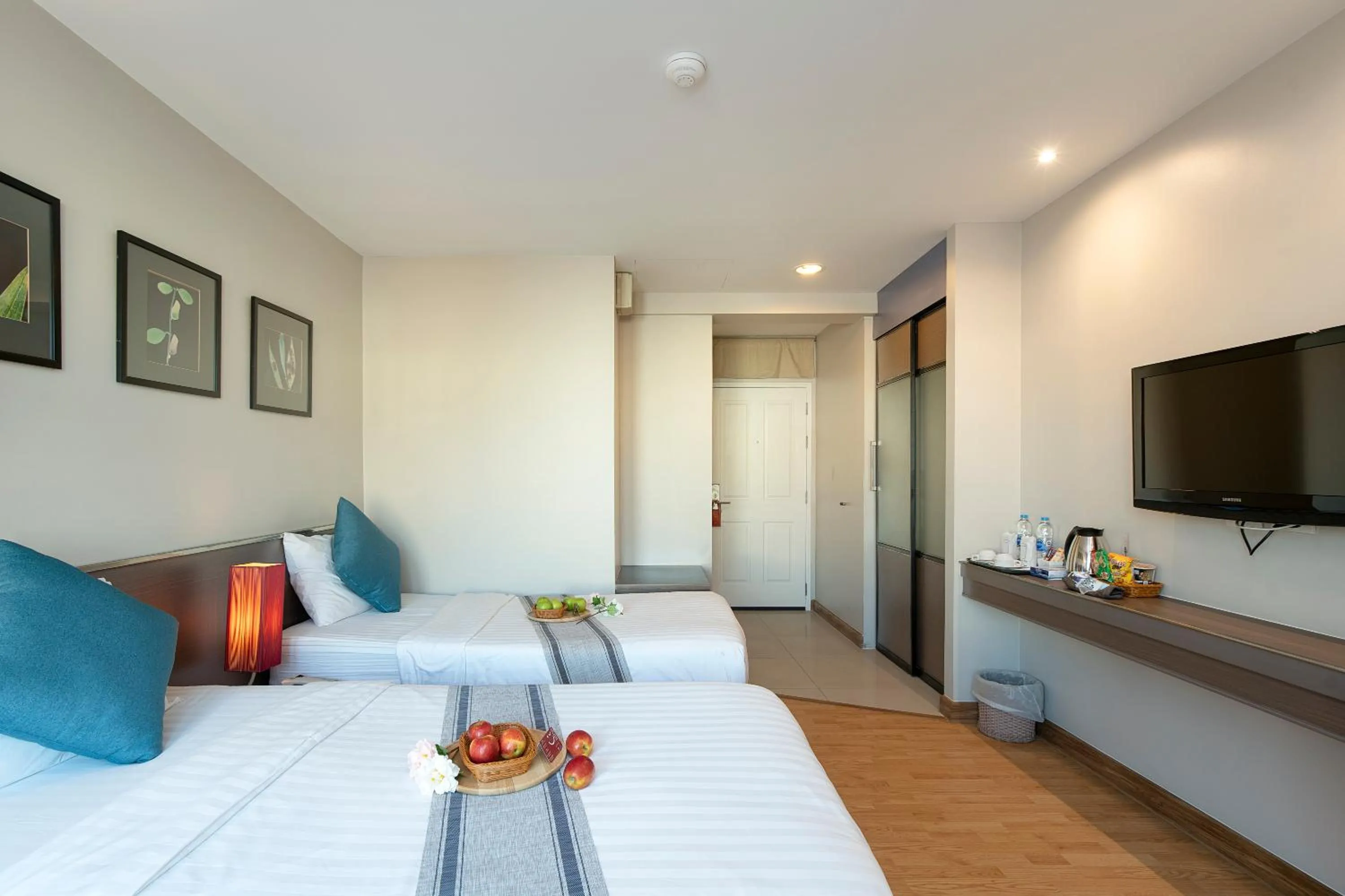 Bedroom, Bed in Bangkok Loft Inn