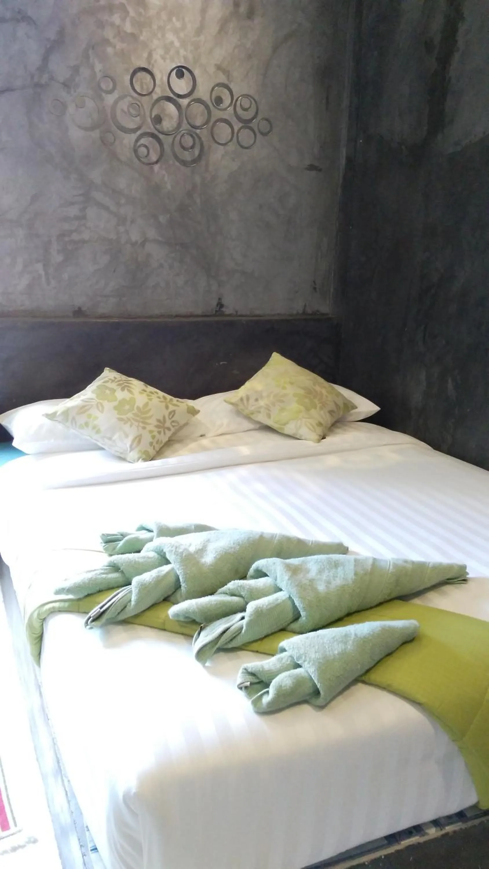 Decorative detail, Bed in La Chambre Boutique @ Ko Lanta