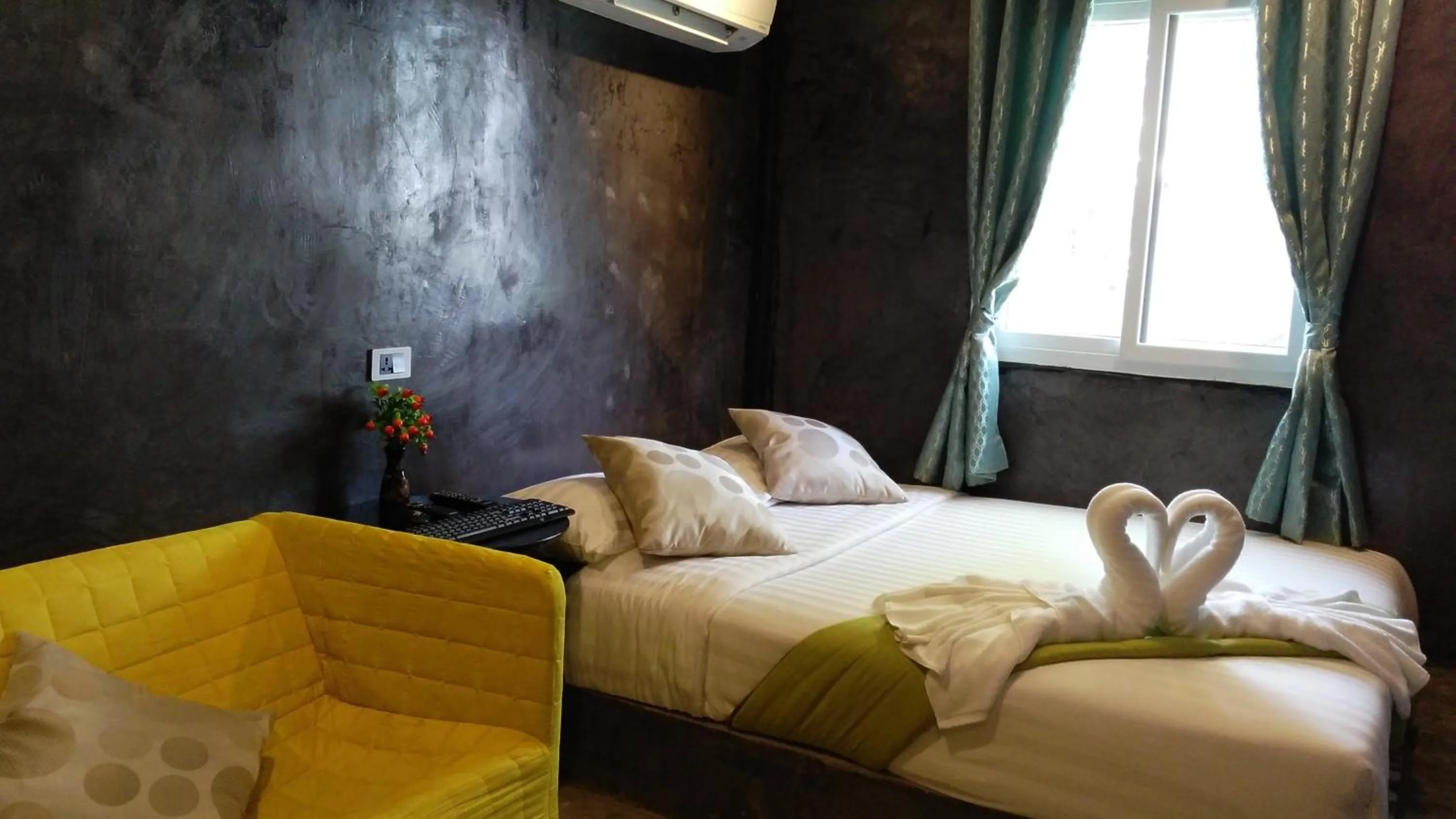 Bed in La Chambre Boutique @ Ko Lanta