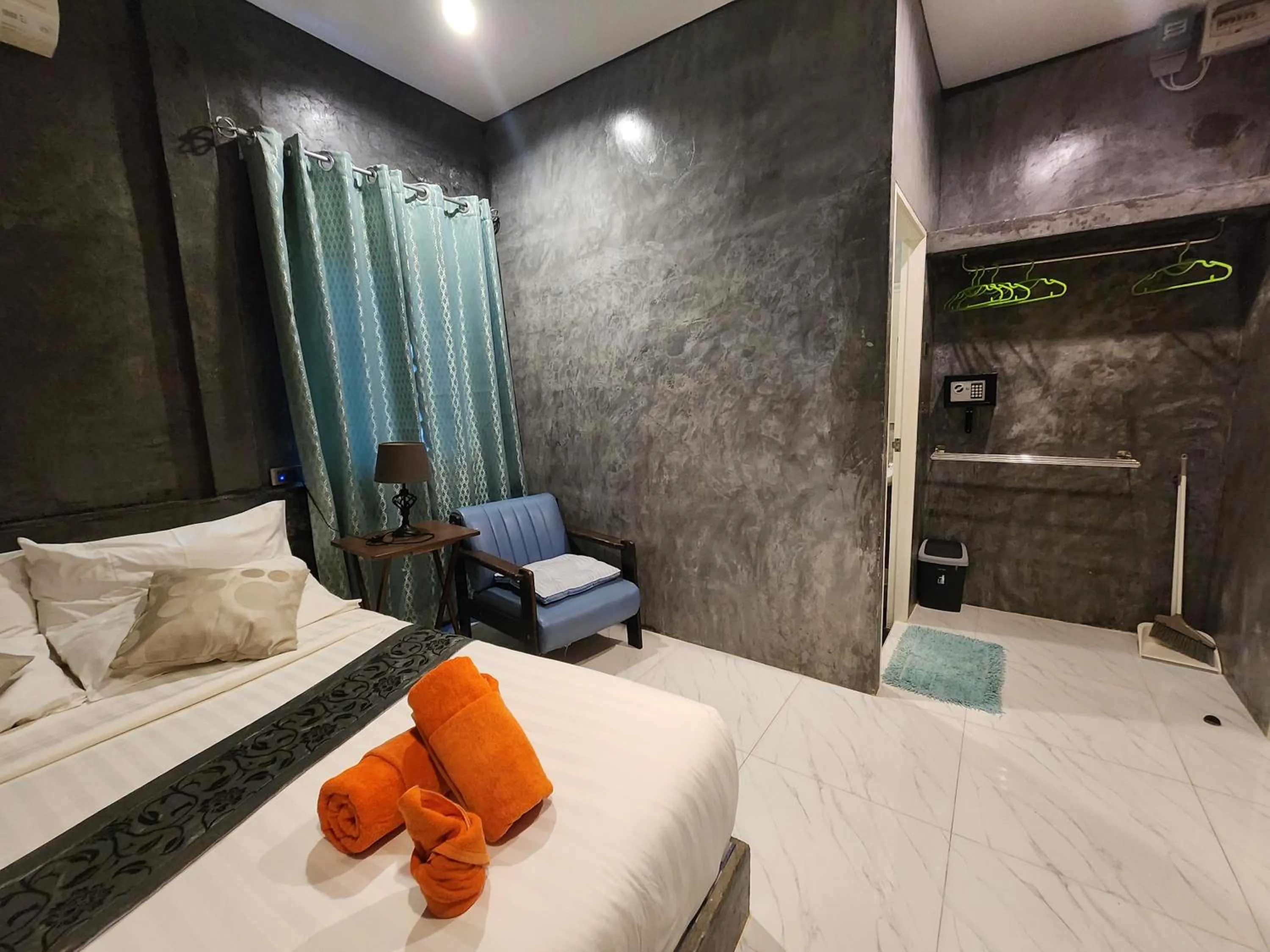 Bed in La Chambre Boutique @ Ko Lanta