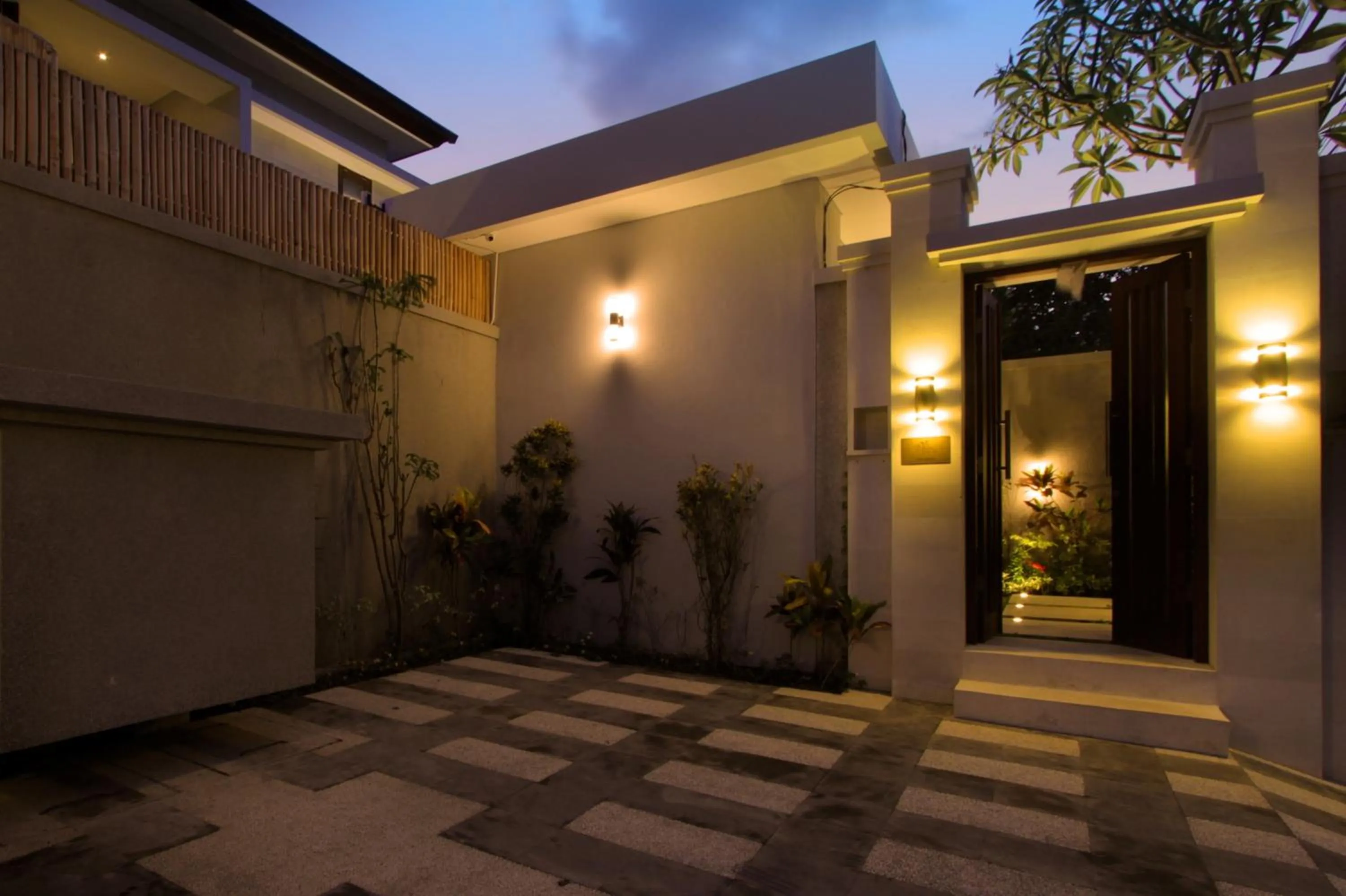 Facade/entrance in The Murdha Villa
