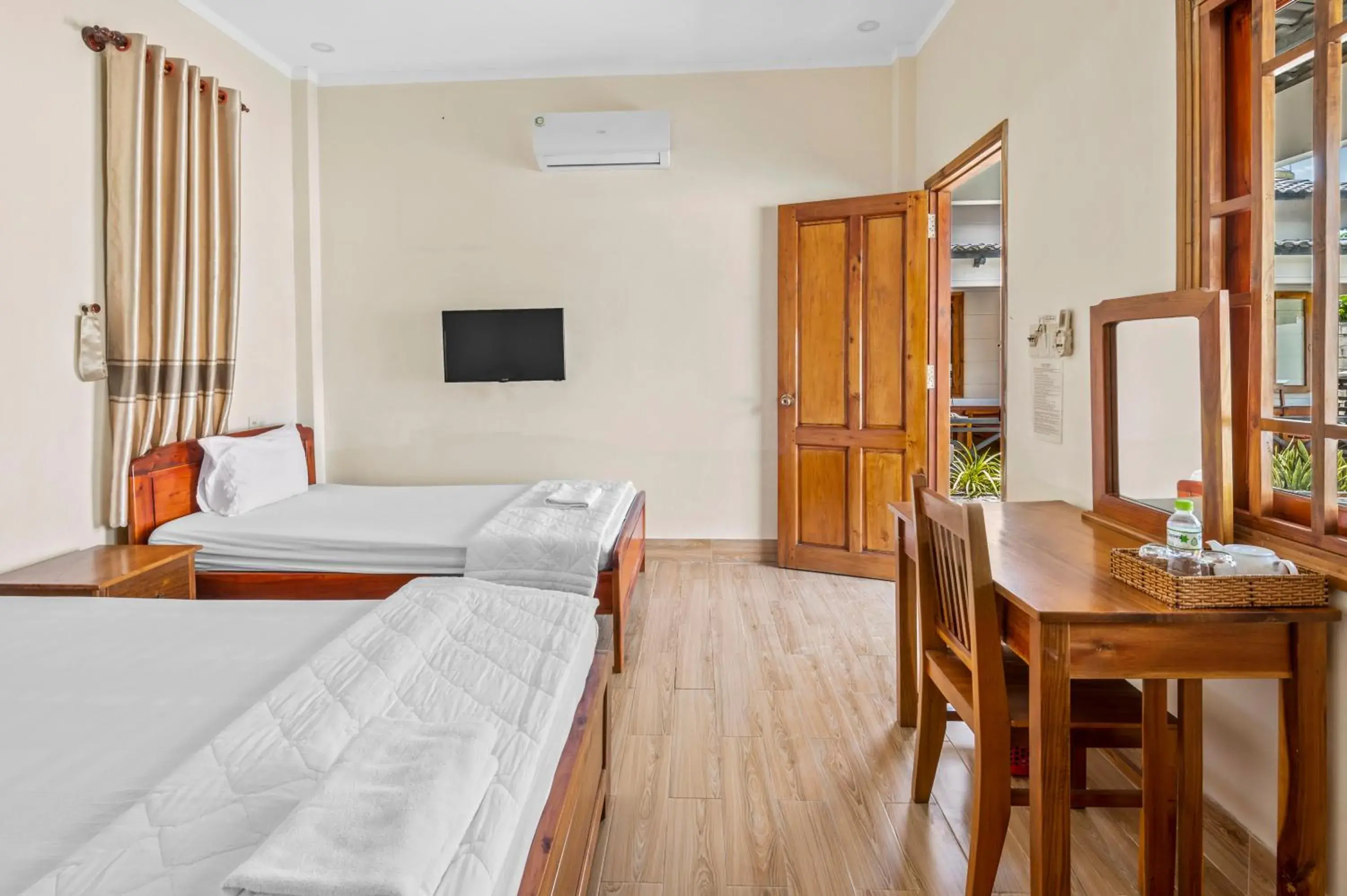 Superior Family Room in Nhat Huy Bungalow Phu Quoc Superior Family Room in Nhat Huy Bungalow Phu Quoc