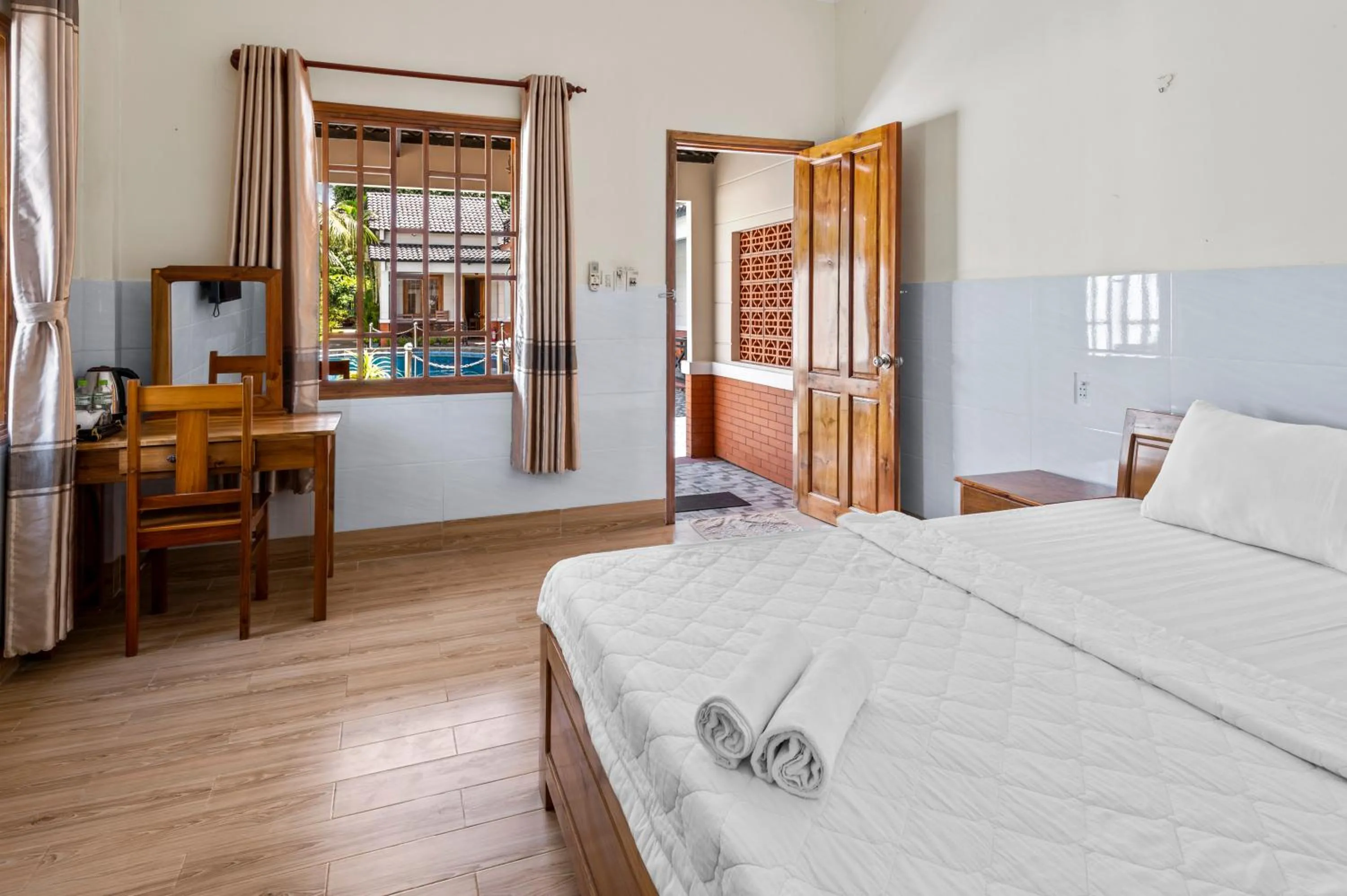 Bed in Nhat Huy Bungalow Phu Quoc