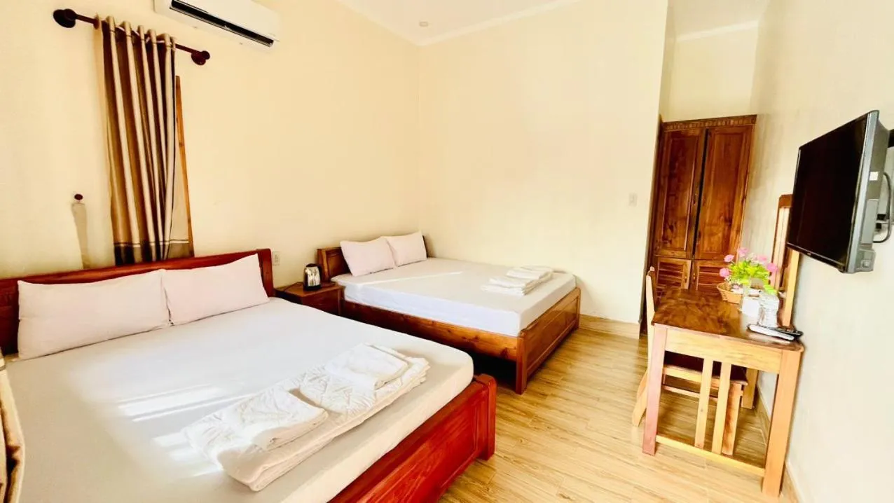 Bed in Nhat Huy Bungalow Phu Quoc
