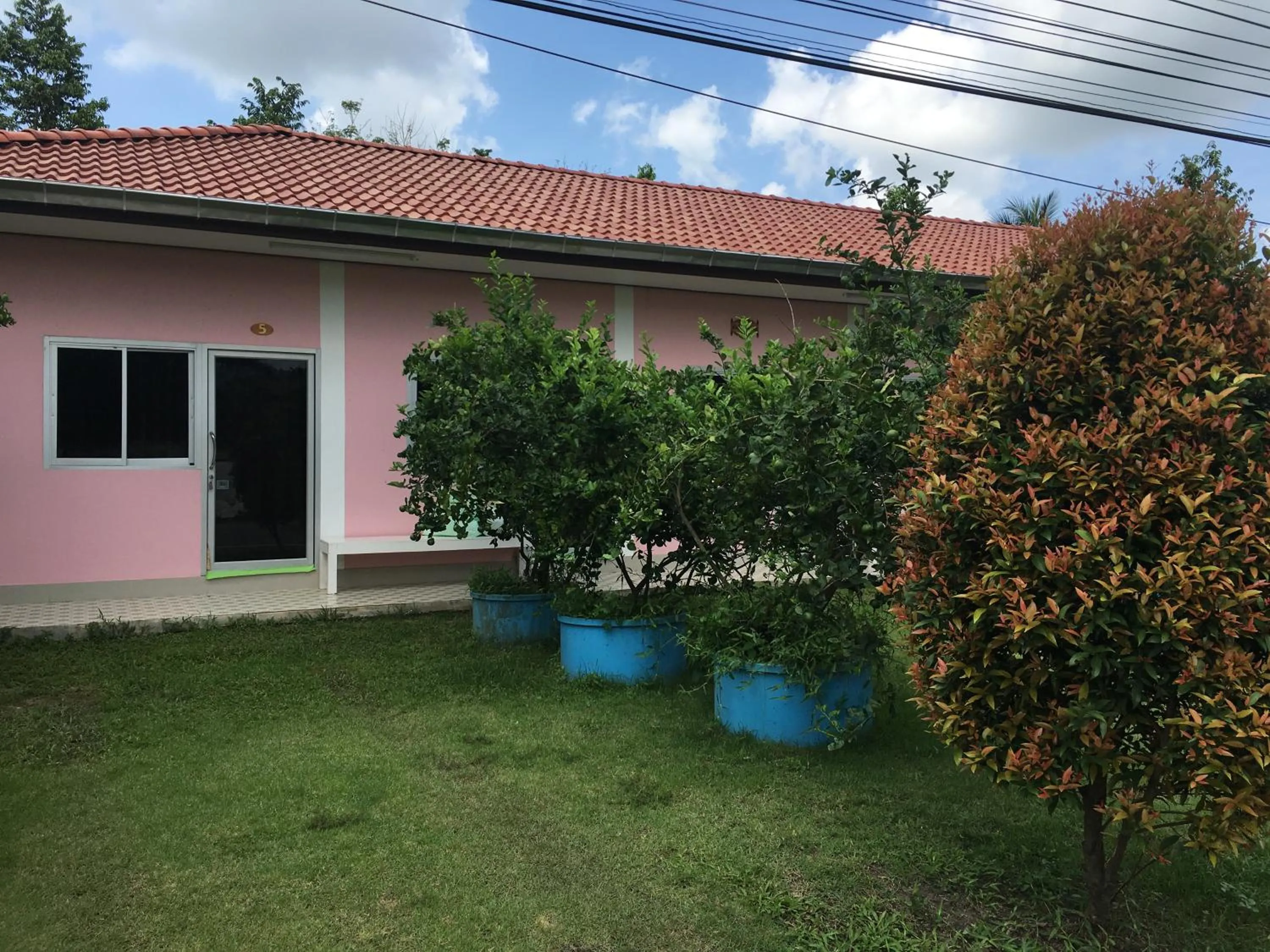 Property building in Baan Suan Kru Kob