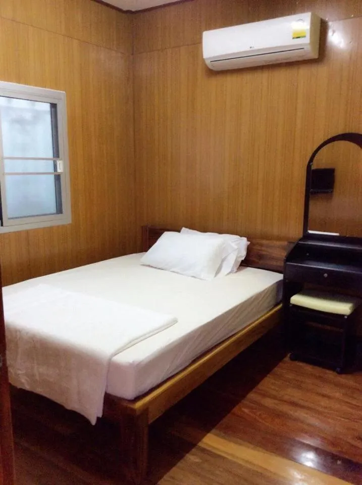 Bed in Baan Suan Kru Kob