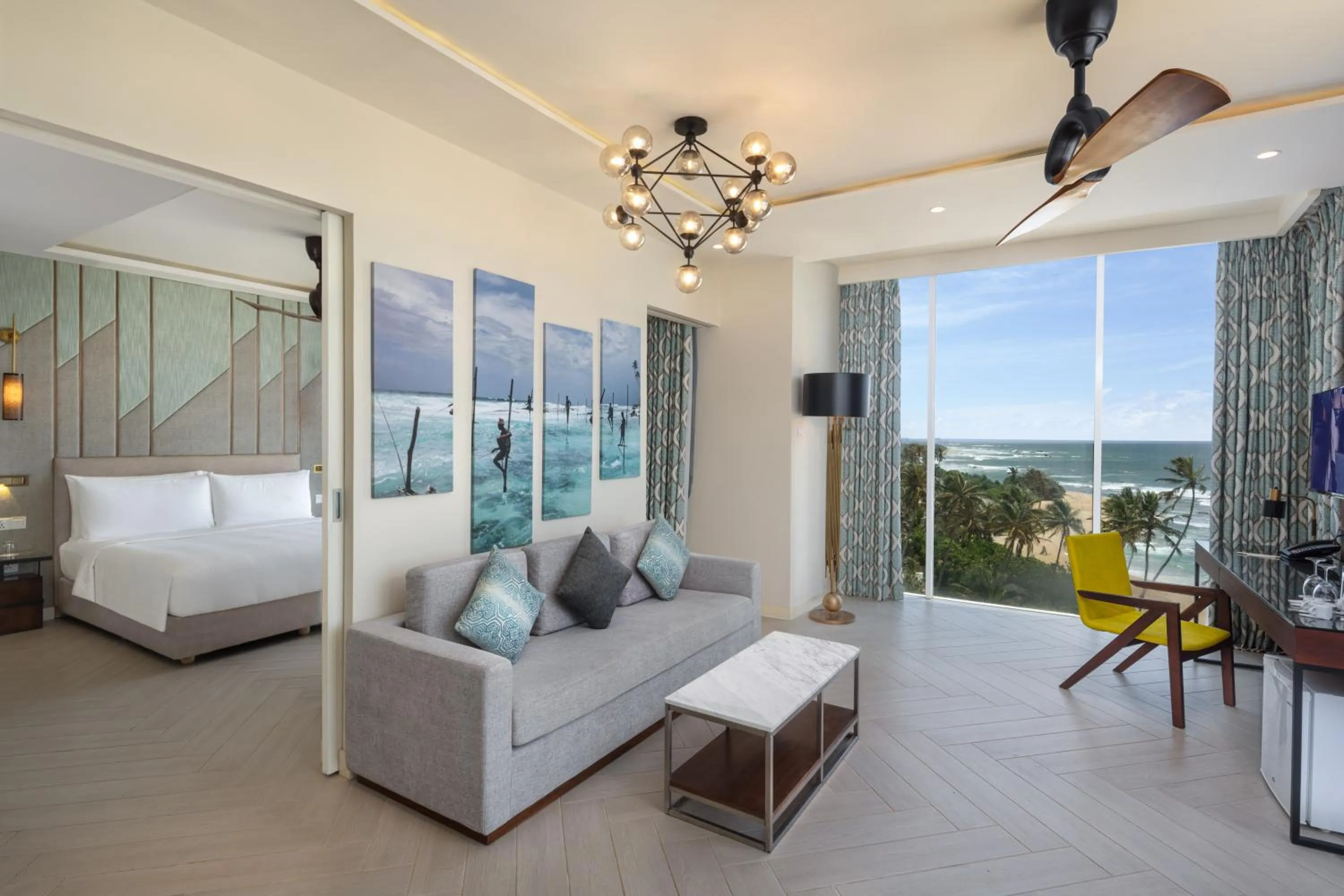 Living room, Bed in Radisson Blu Resort Galle