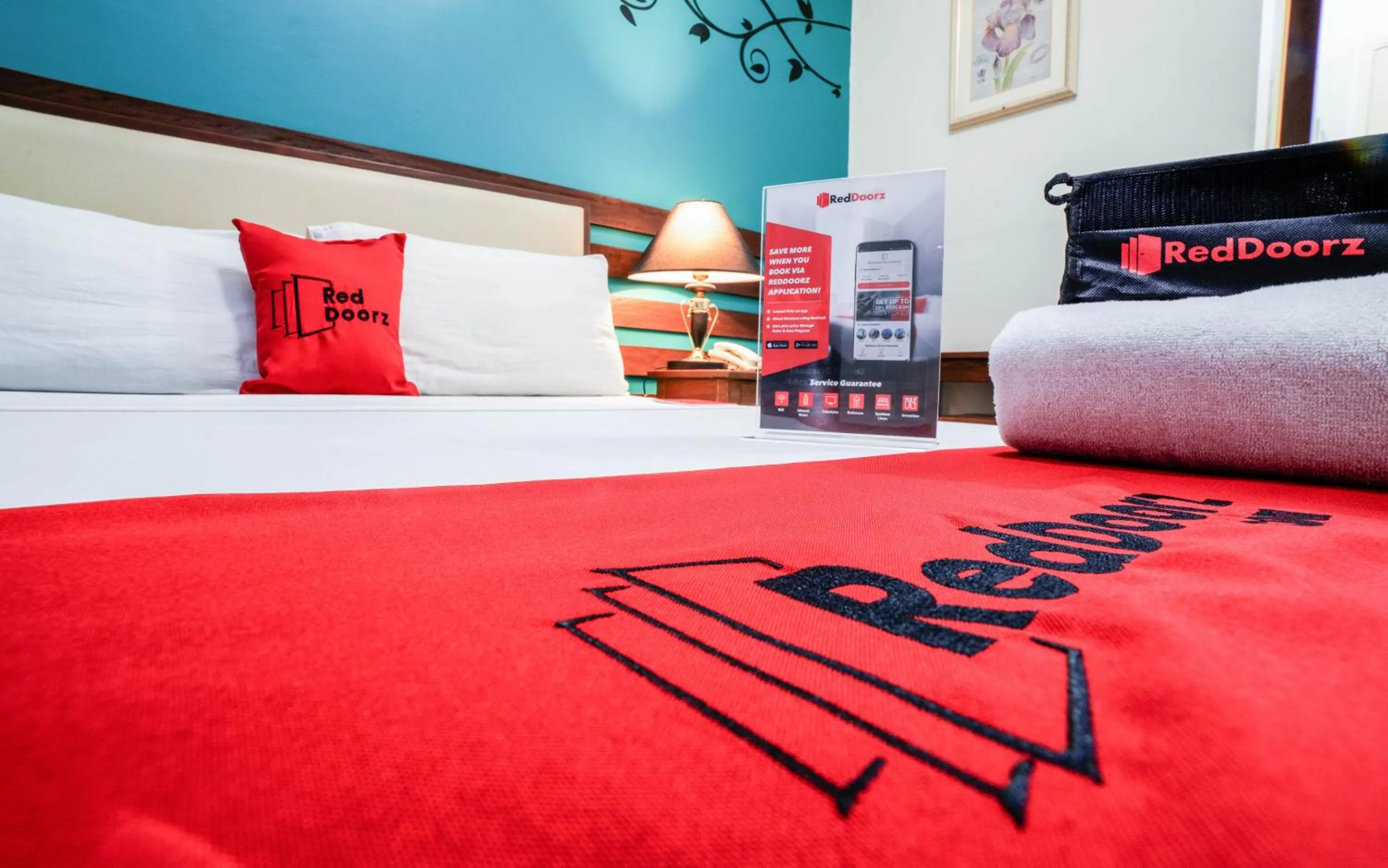 Bed in RedDoorz Plus near Rizal Junction