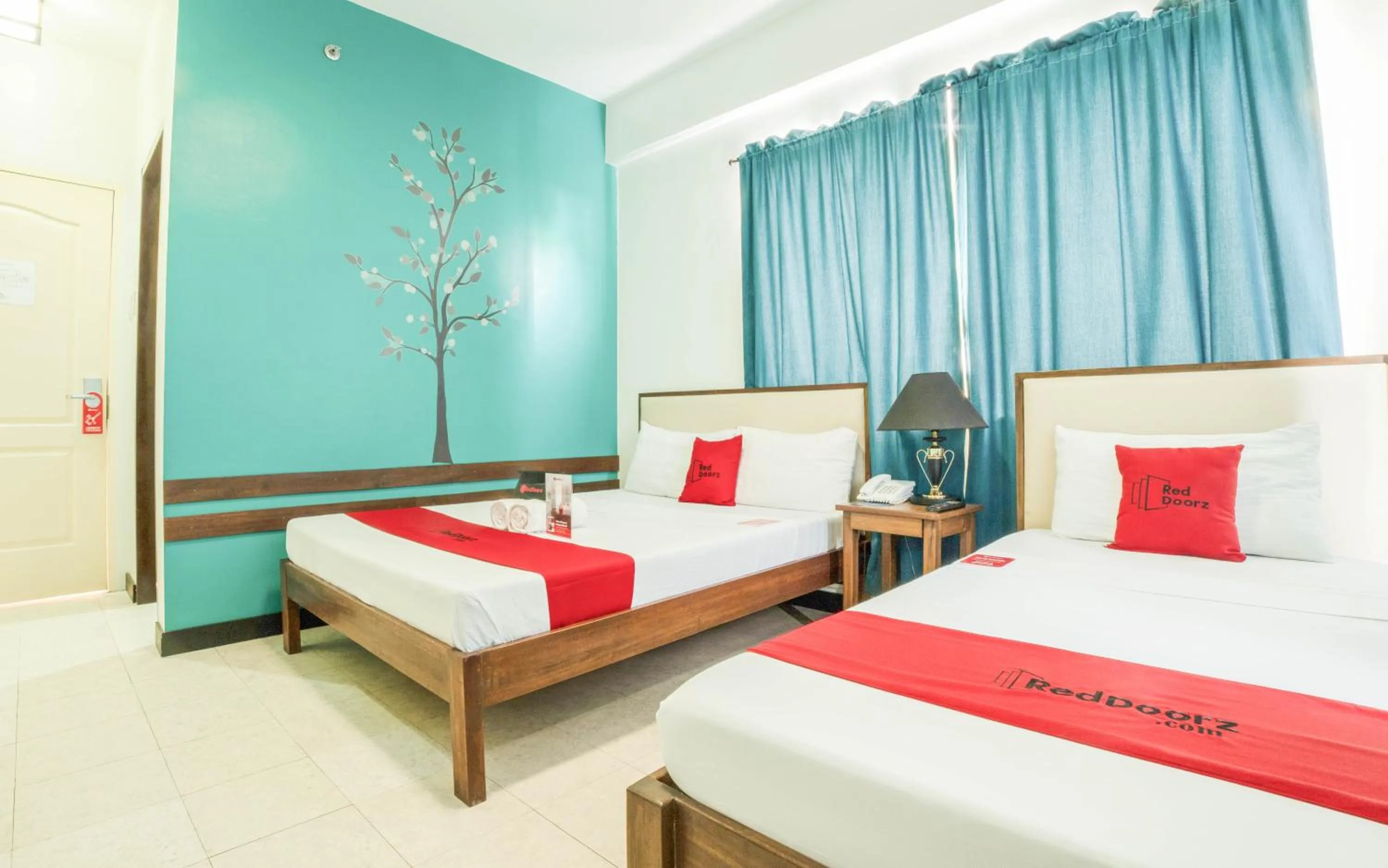 Bed in RedDoorz Plus near Rizal Junction