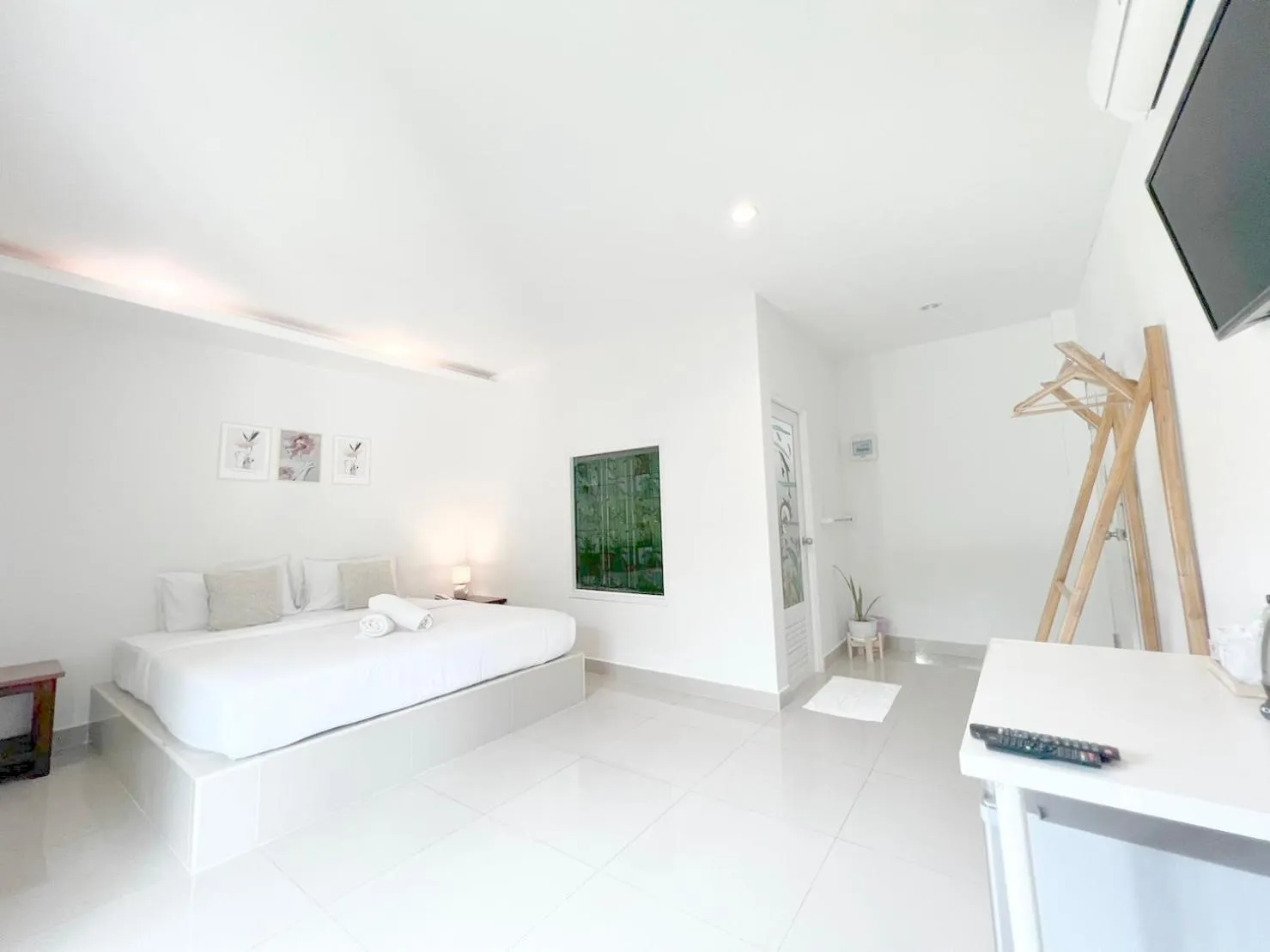 Bed in On Green Resort