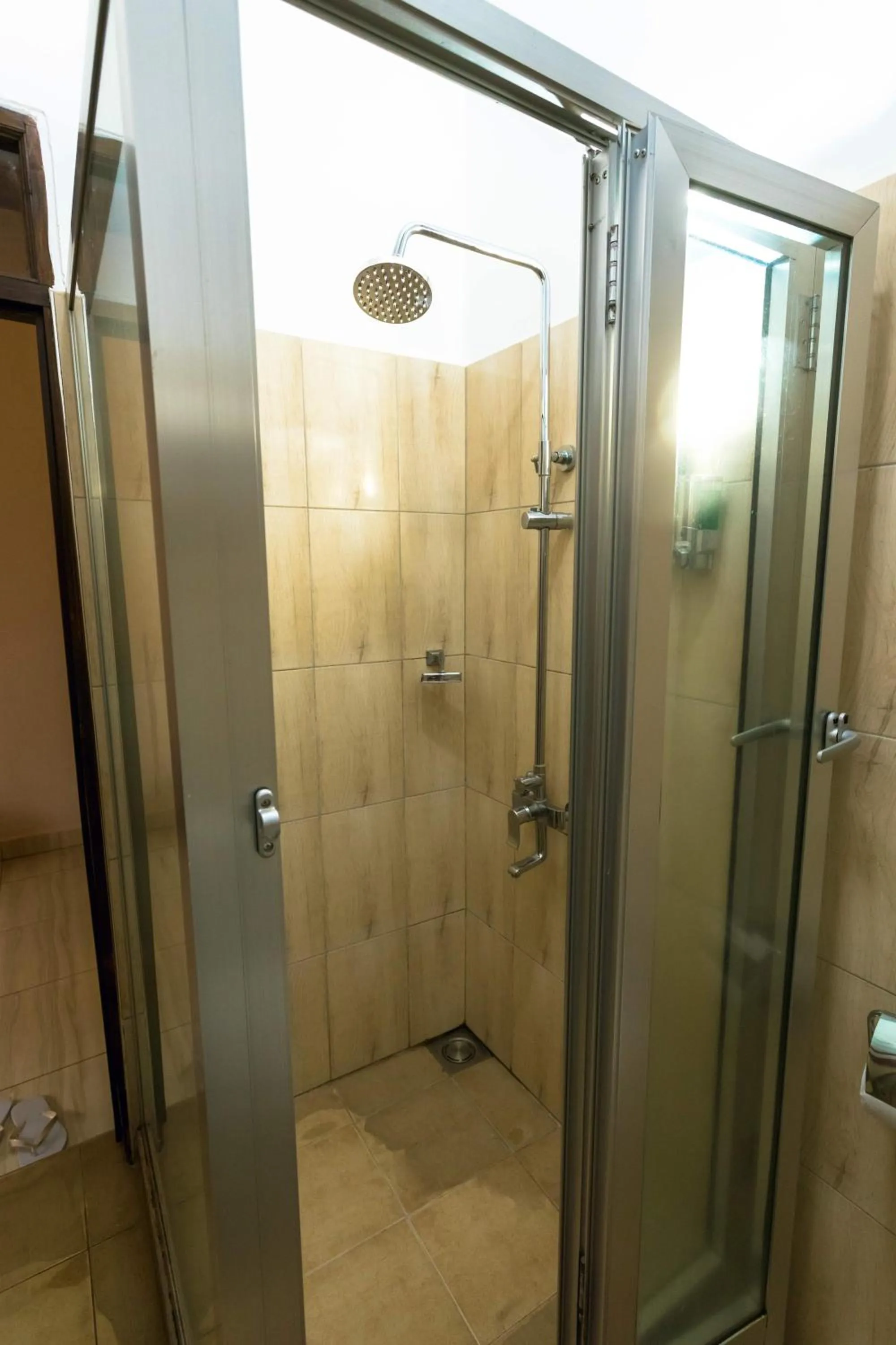 Shower in Keys Hotel