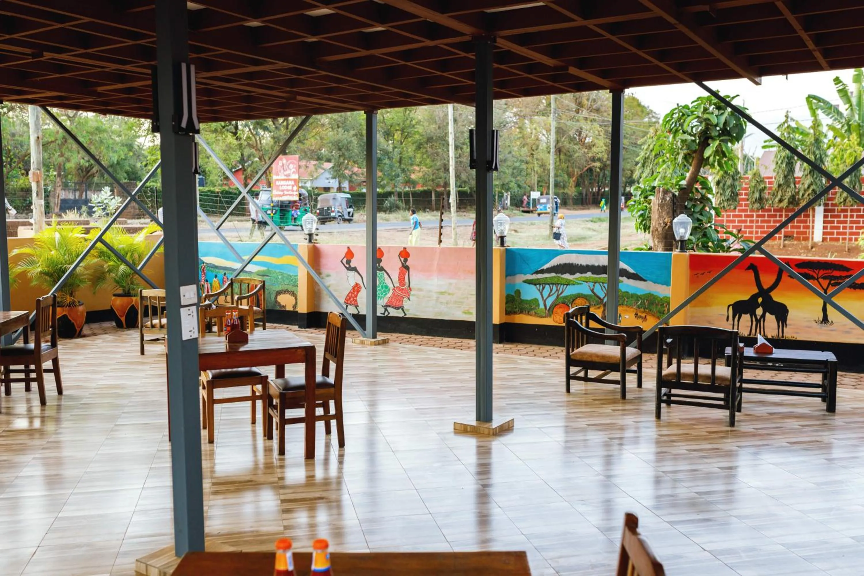 Restaurant/places to eat in Keys Hotel