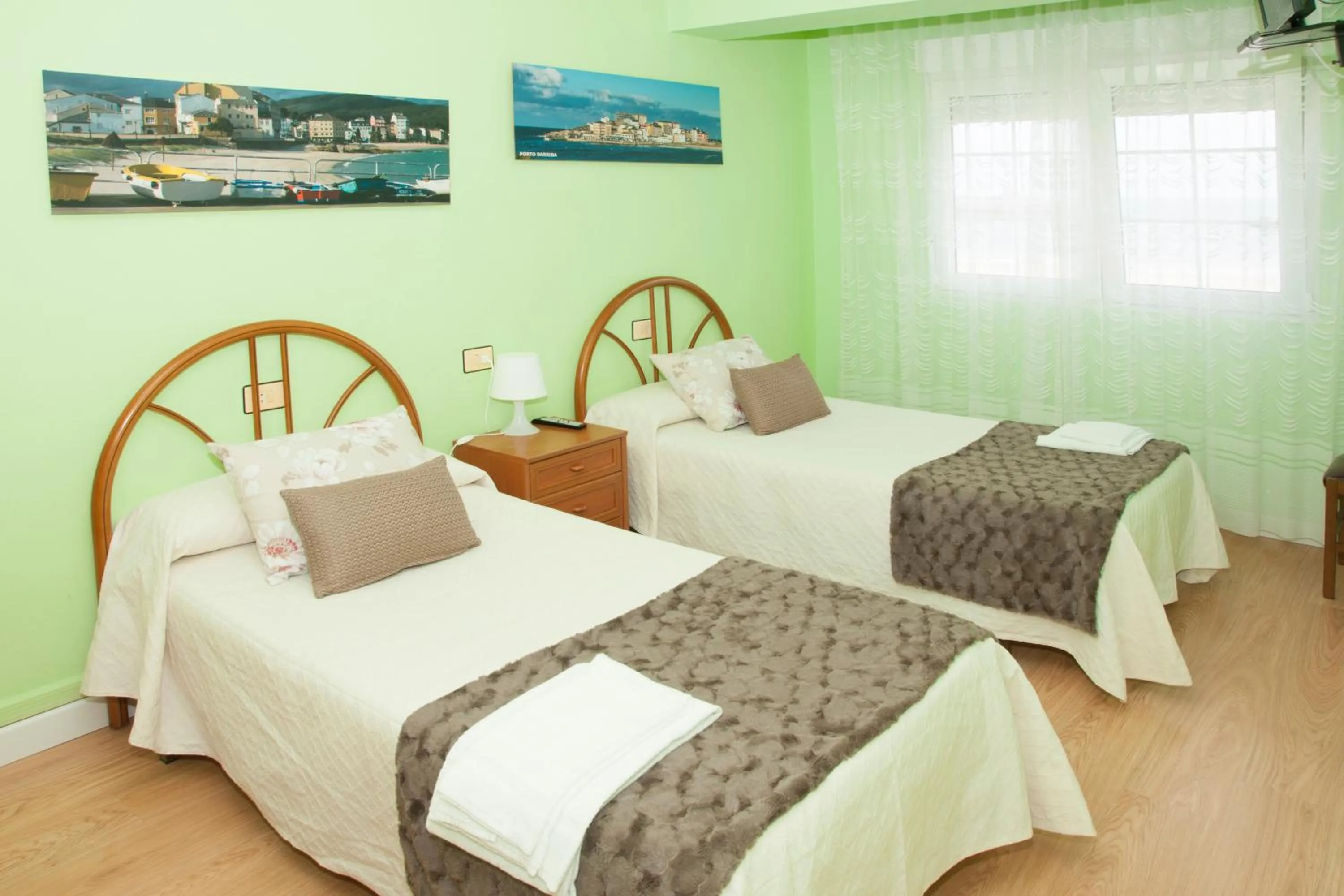 Property building, Bed in Hostal Buenavista