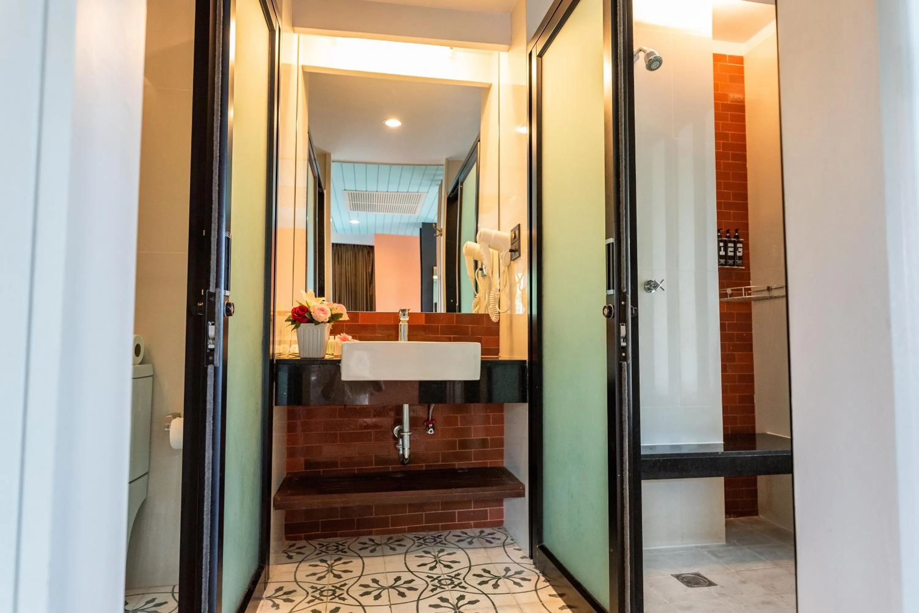 Bathroom in Dang Derm In The Park Khaosan